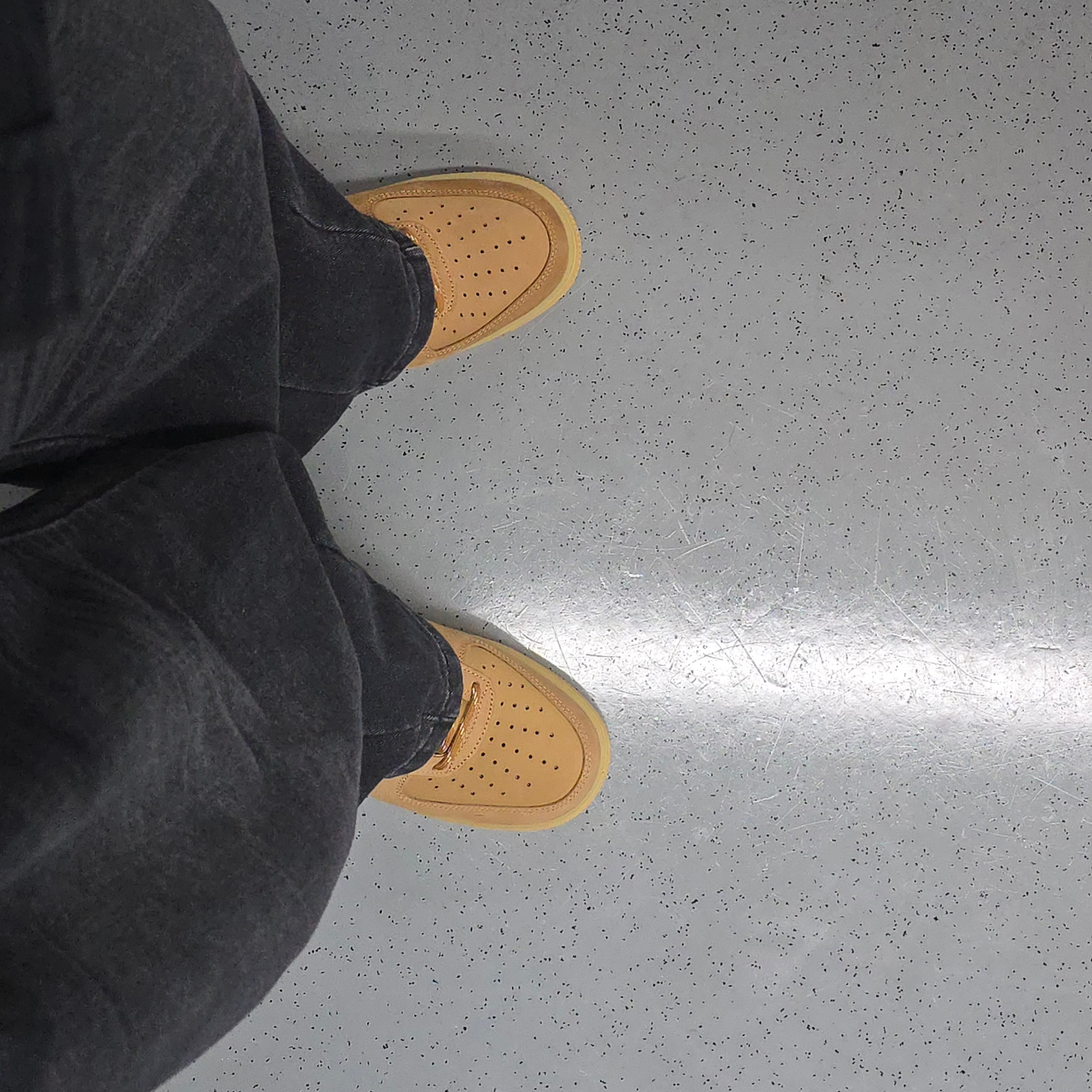 Nike Air Force 1 '07 WB Flax 착용 스타일