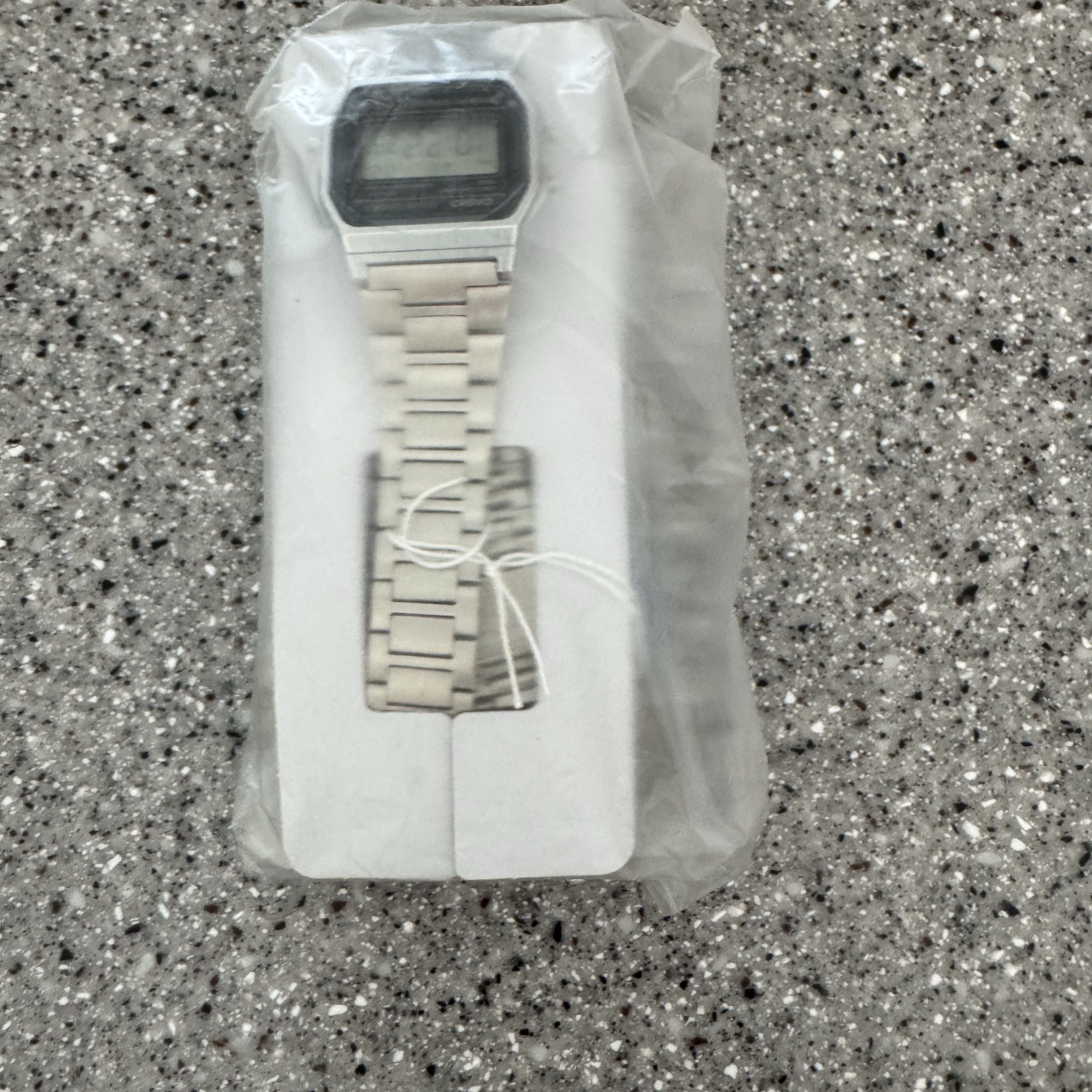 Casio A-158WA-1 착용 스타일