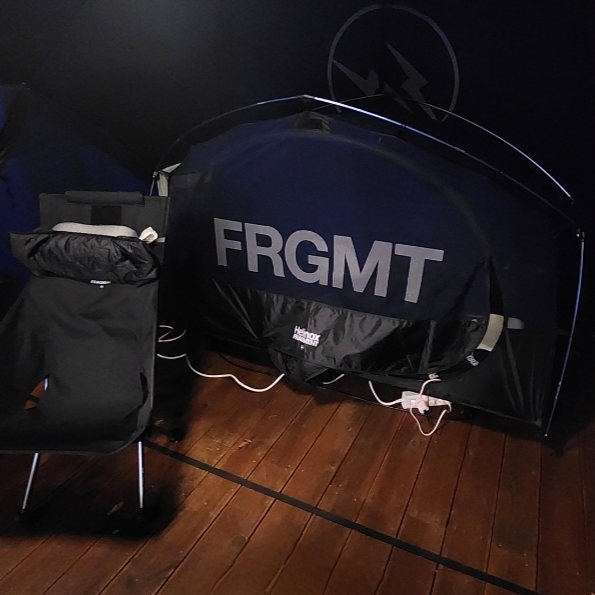 Helinox x Fragment Design Tactical Cot Tent Solo Inner Tent Black Navy Mesh 착용 스타일