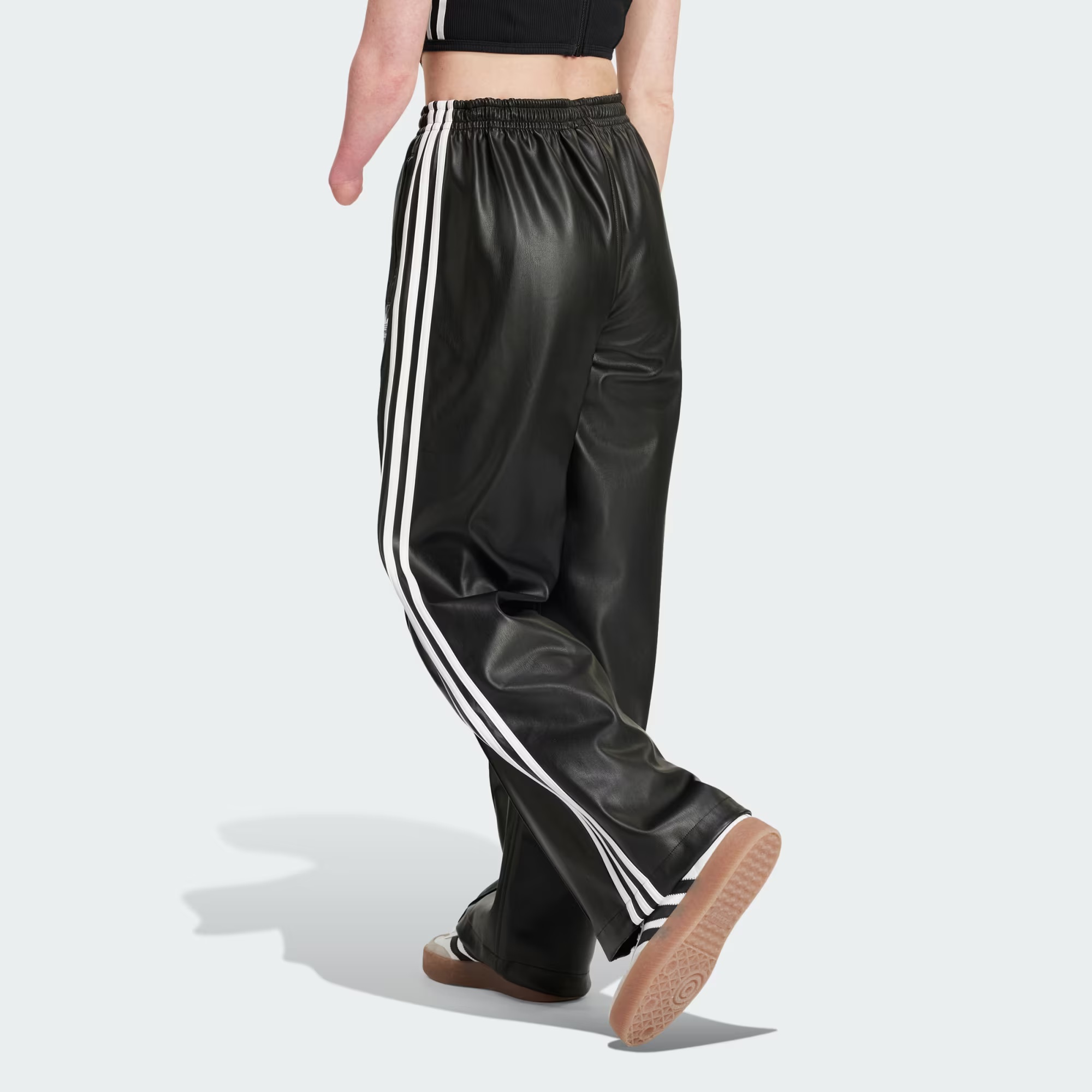 (W) Adidas Firebird Pleather Pants Black - US Sizing 착용 스타일 - 2