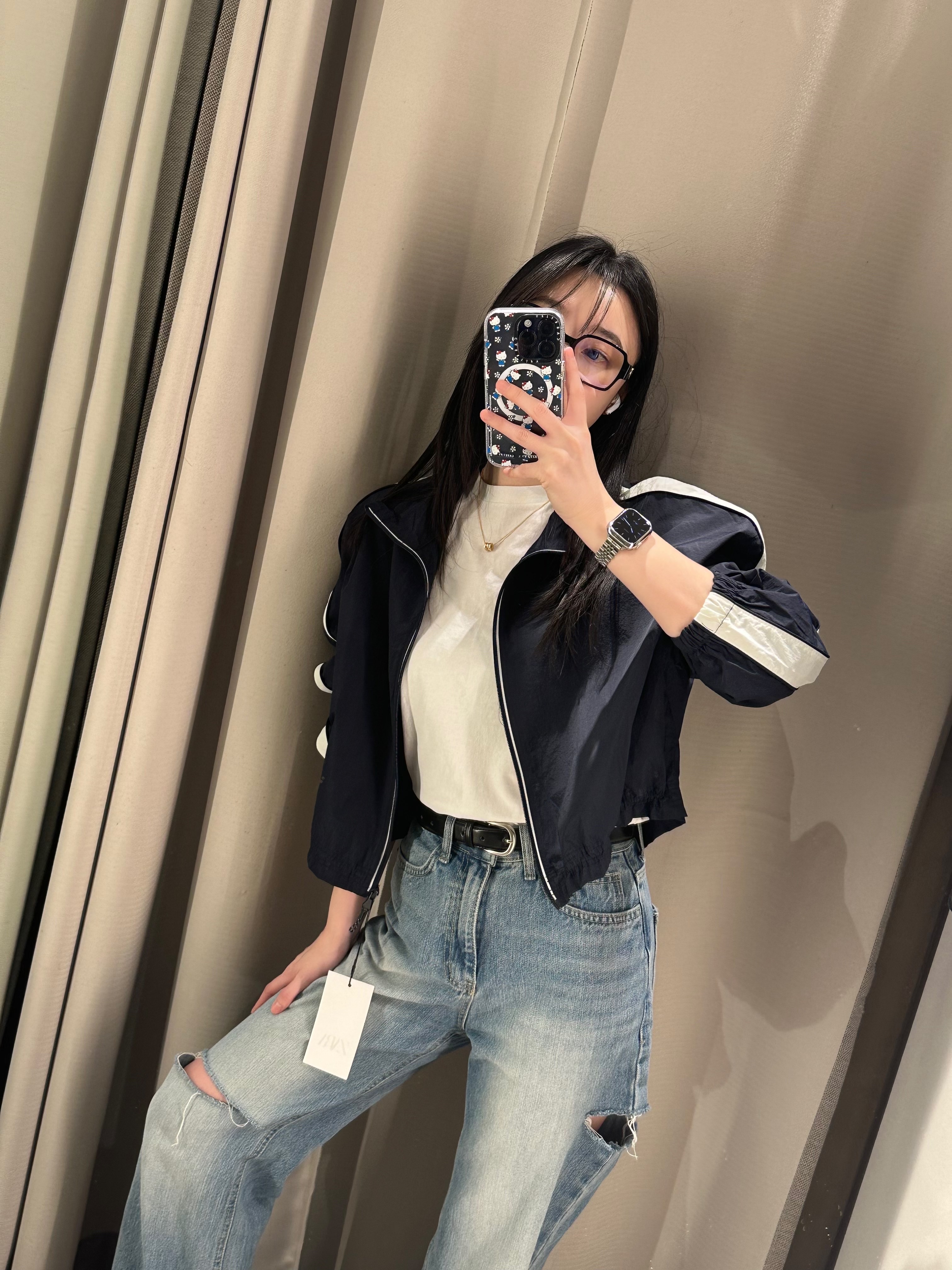 Chanel Square Blue Light Glasses Acetate & Black Asian Fit, Bulgari B.Zero1 Necklace Mini Pendant Yellow Gold 착용 스타일 - 1