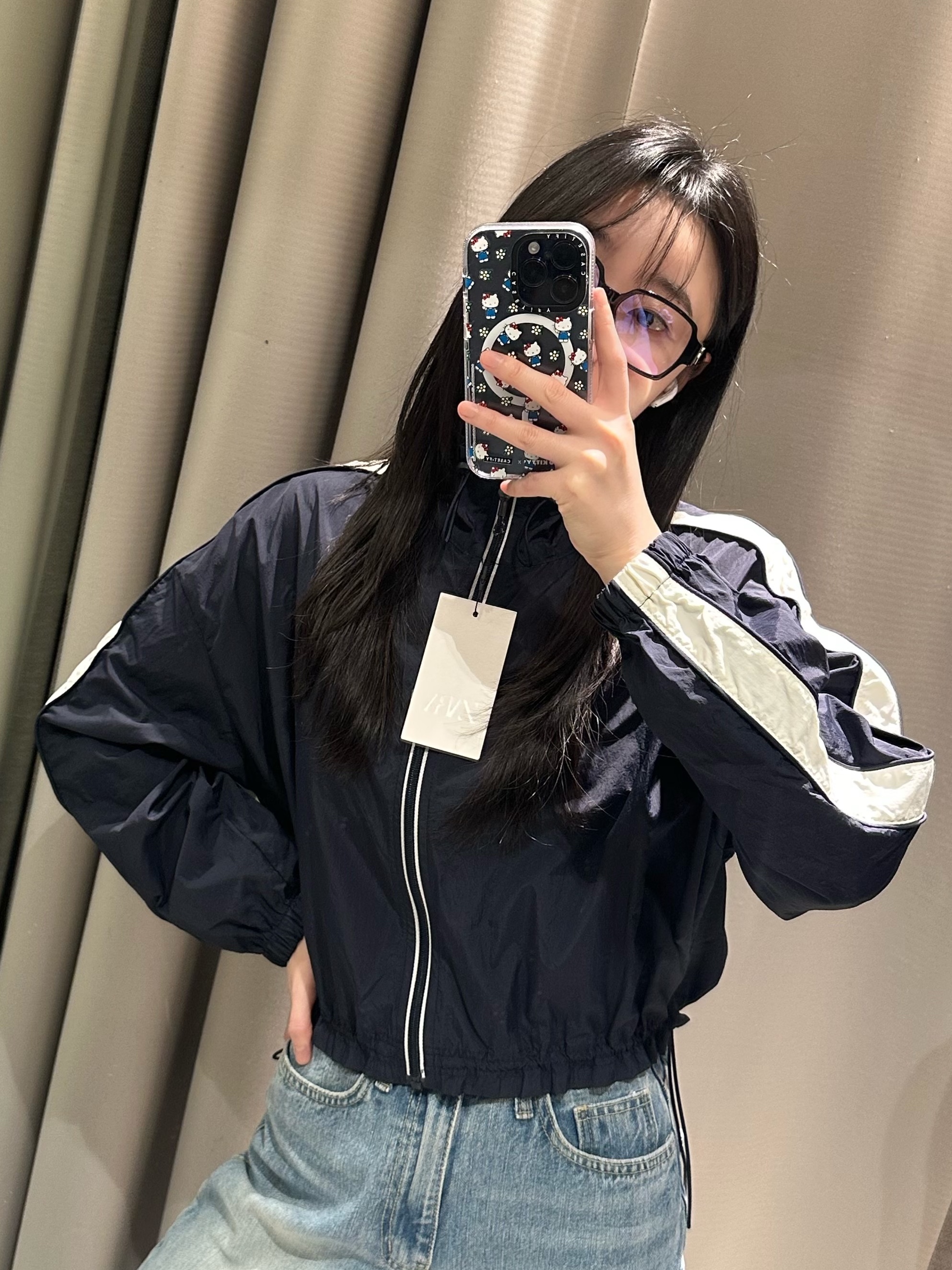 Chanel Square Blue Light Glasses Acetate & Black Asian Fit, Bulgari B.Zero1 Necklace Mini Pendant Yellow Gold 착용 스타일 - 2