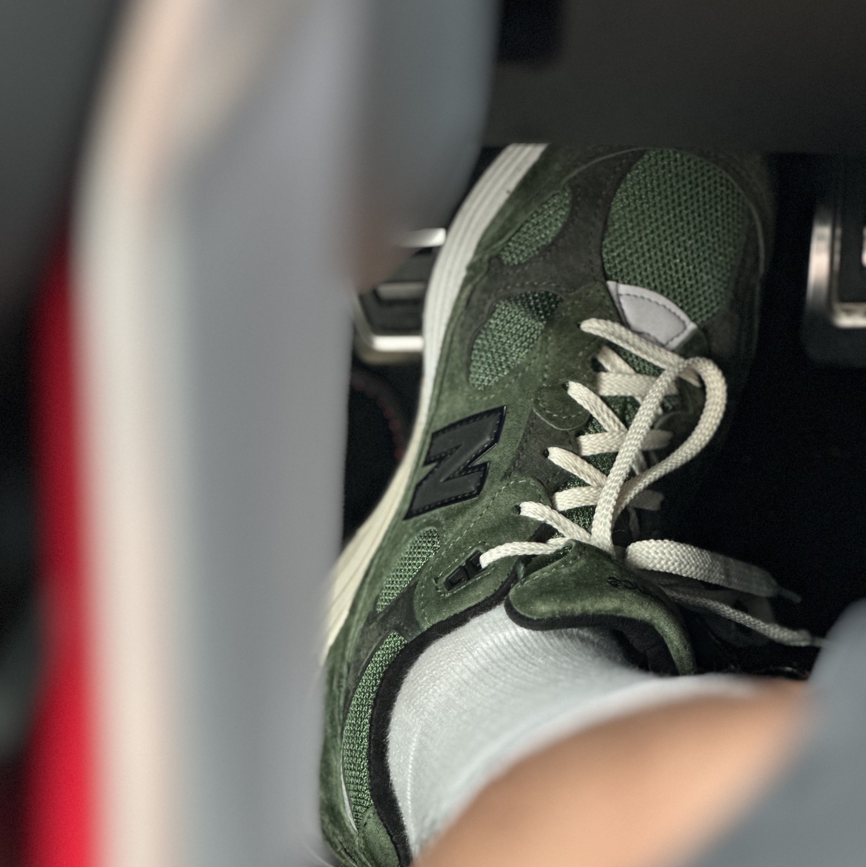 New Balance x JJJJound 992 Made in USA Mossy Green 착용 스타일