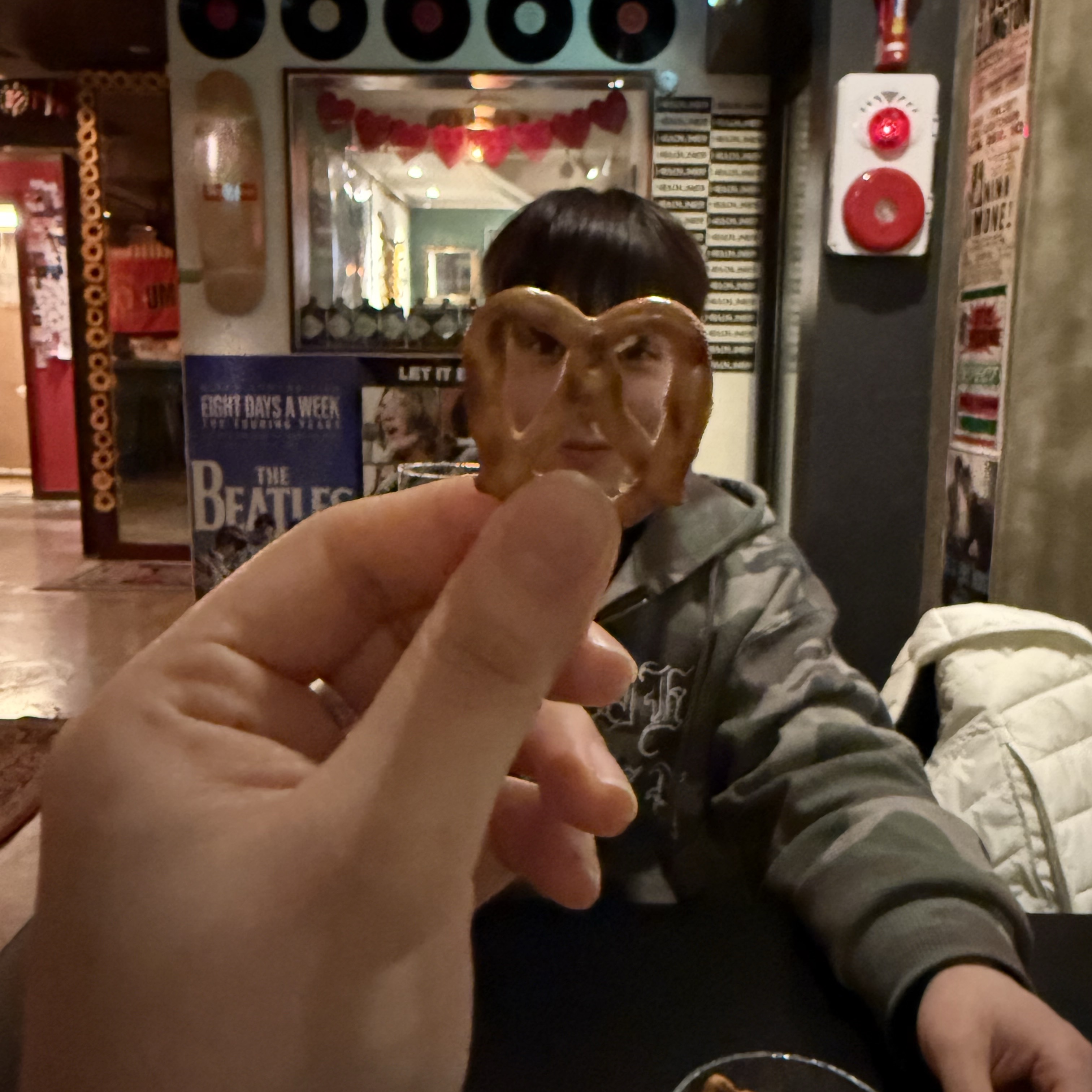 스웨이드 써멀 카모 후드 집업 카모 착용 스타일