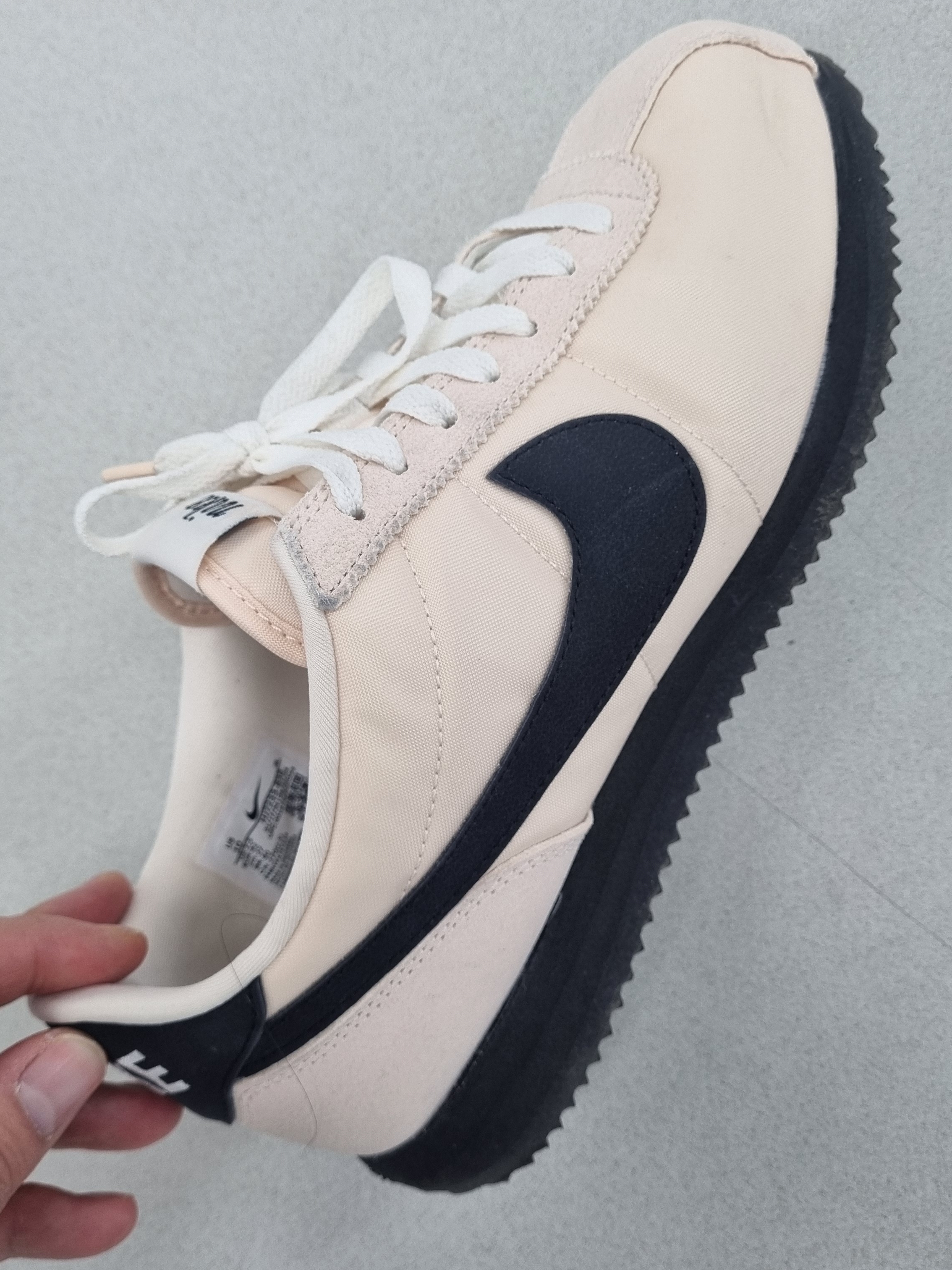(W) Nike Cortez Textile Guava Ice Sail 착용 스타일