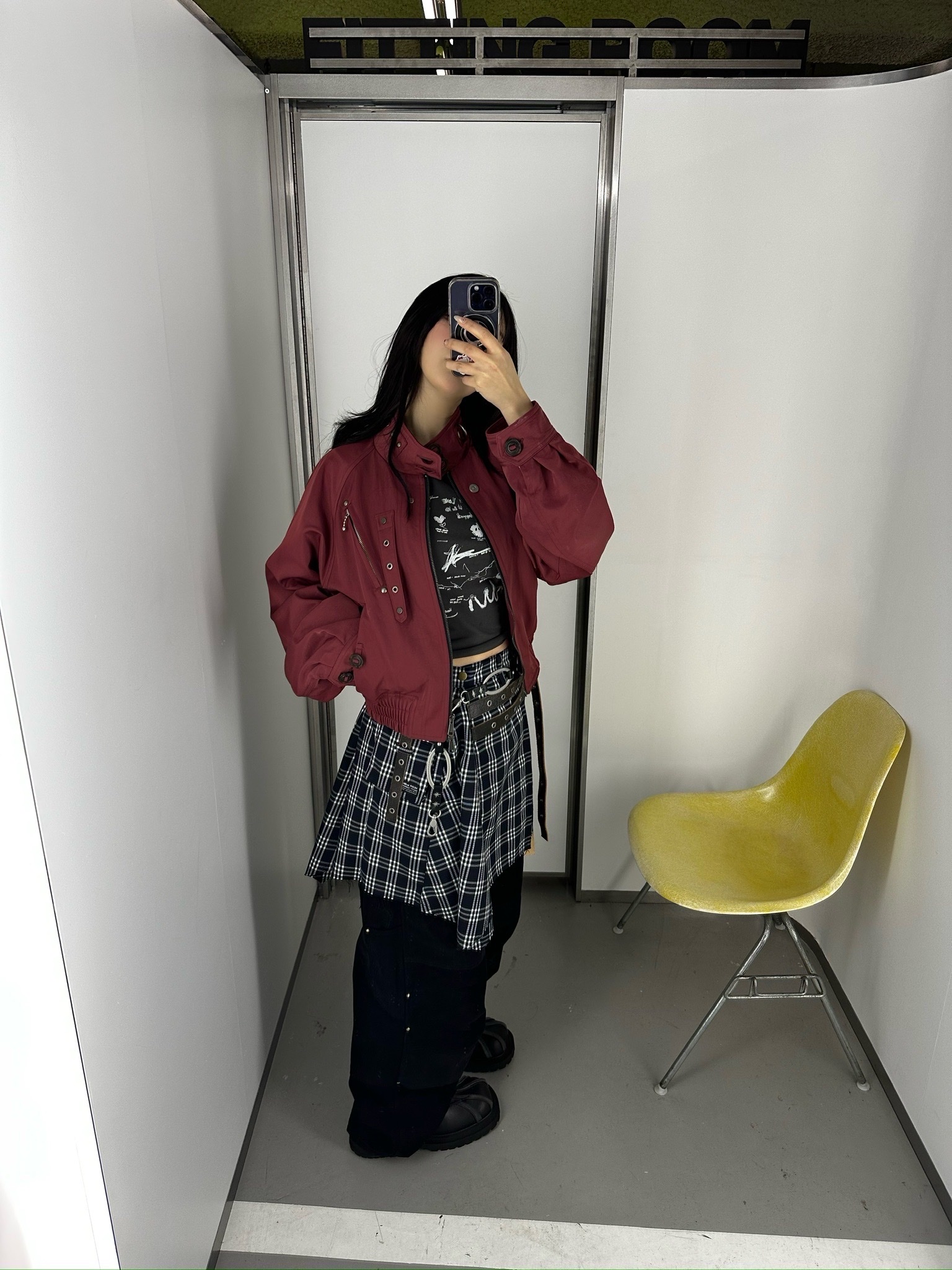 Vacant Archive Wyatt Harrington Jacket Beige, Vacant Archive Wyatt Harrington Jacket Burgundy 착용 스타일 - 2