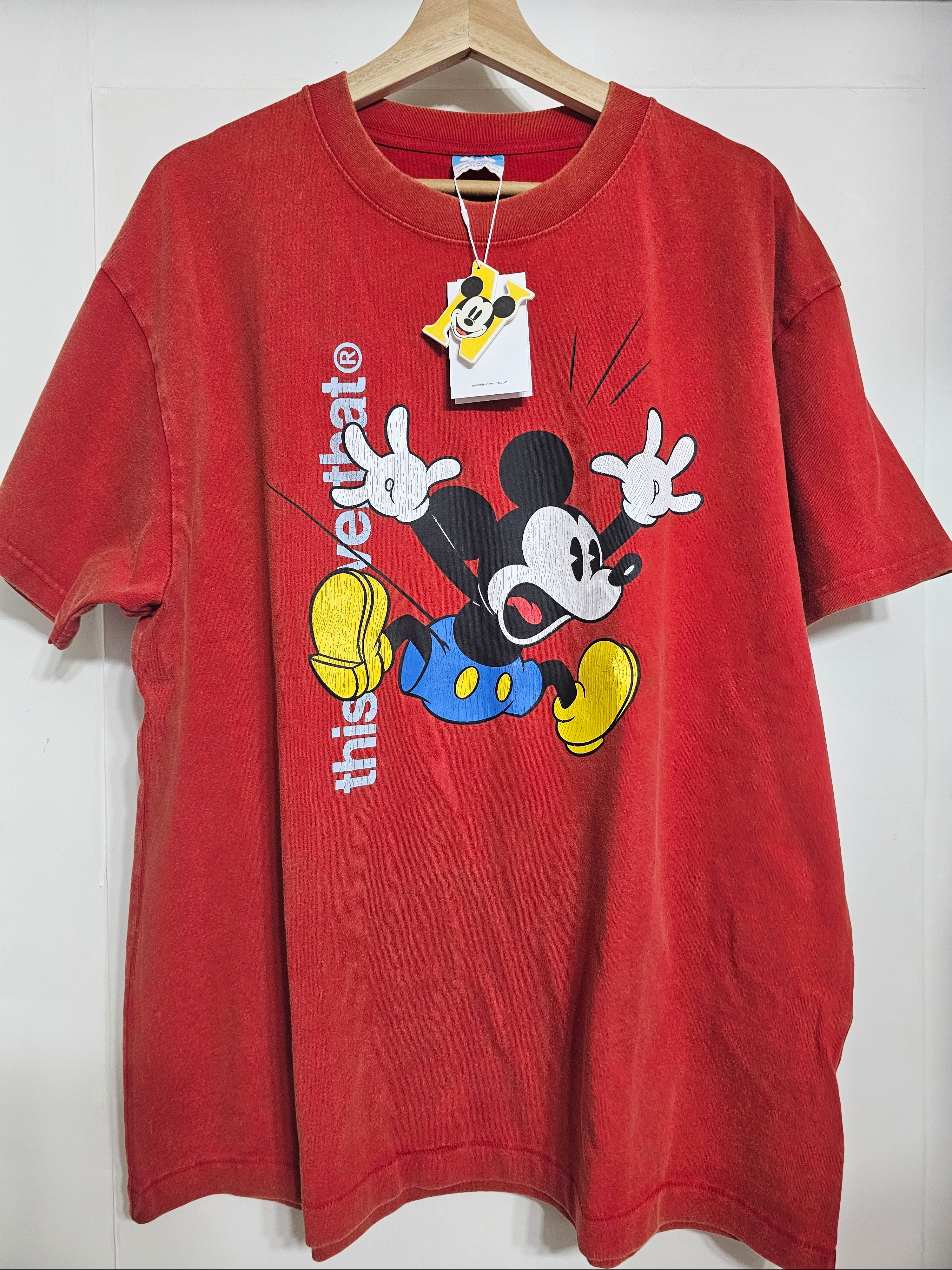 Thisisneverthat x Disney Mickey Jumping T-Shirt Red, Thisisneverthat x Disney Mickey Classic Crewneck Navy 착용 스타일 - 3