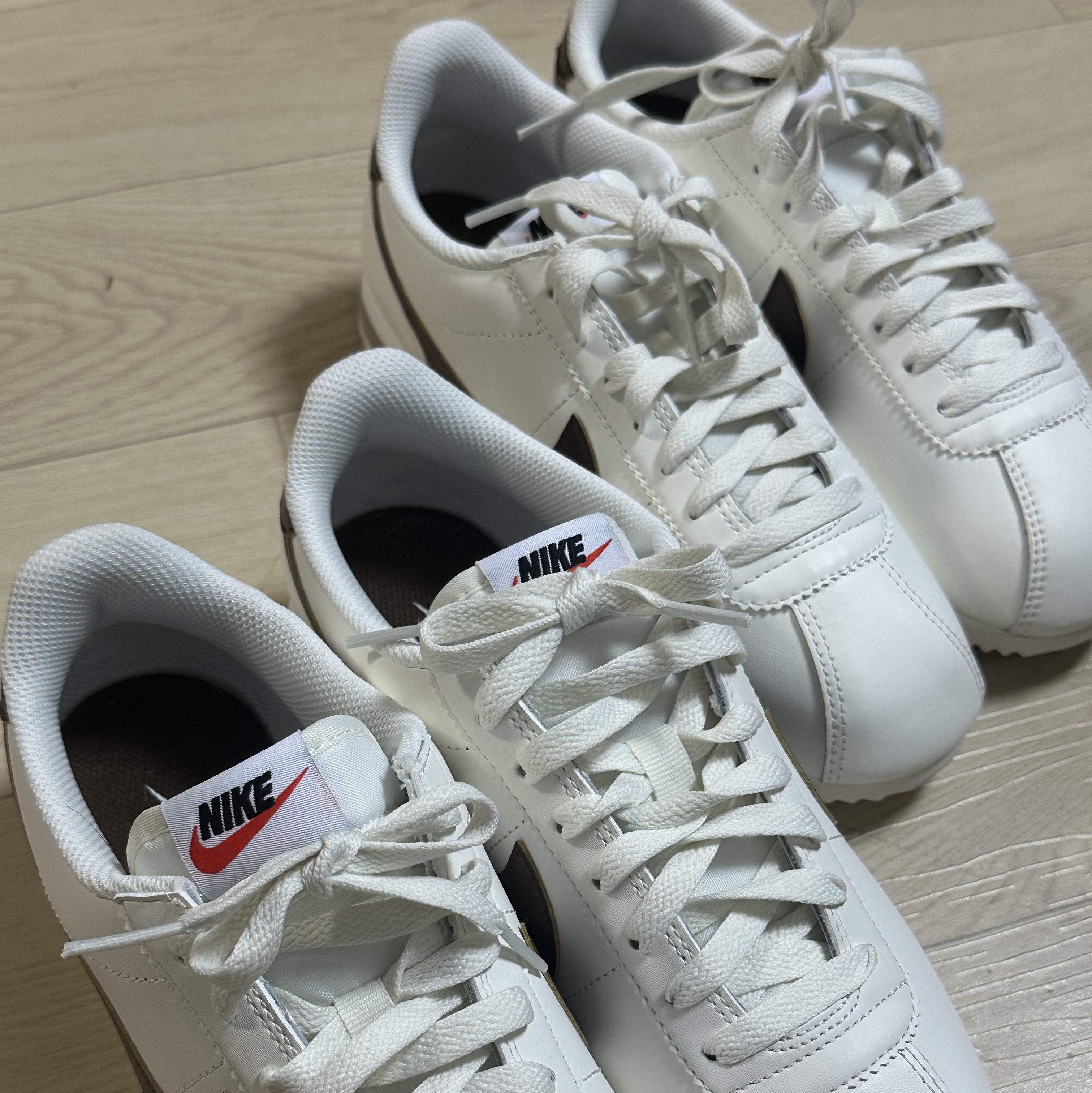 (W) Nike Cortez Sail Cacao Wow 착용 스타일 - 2