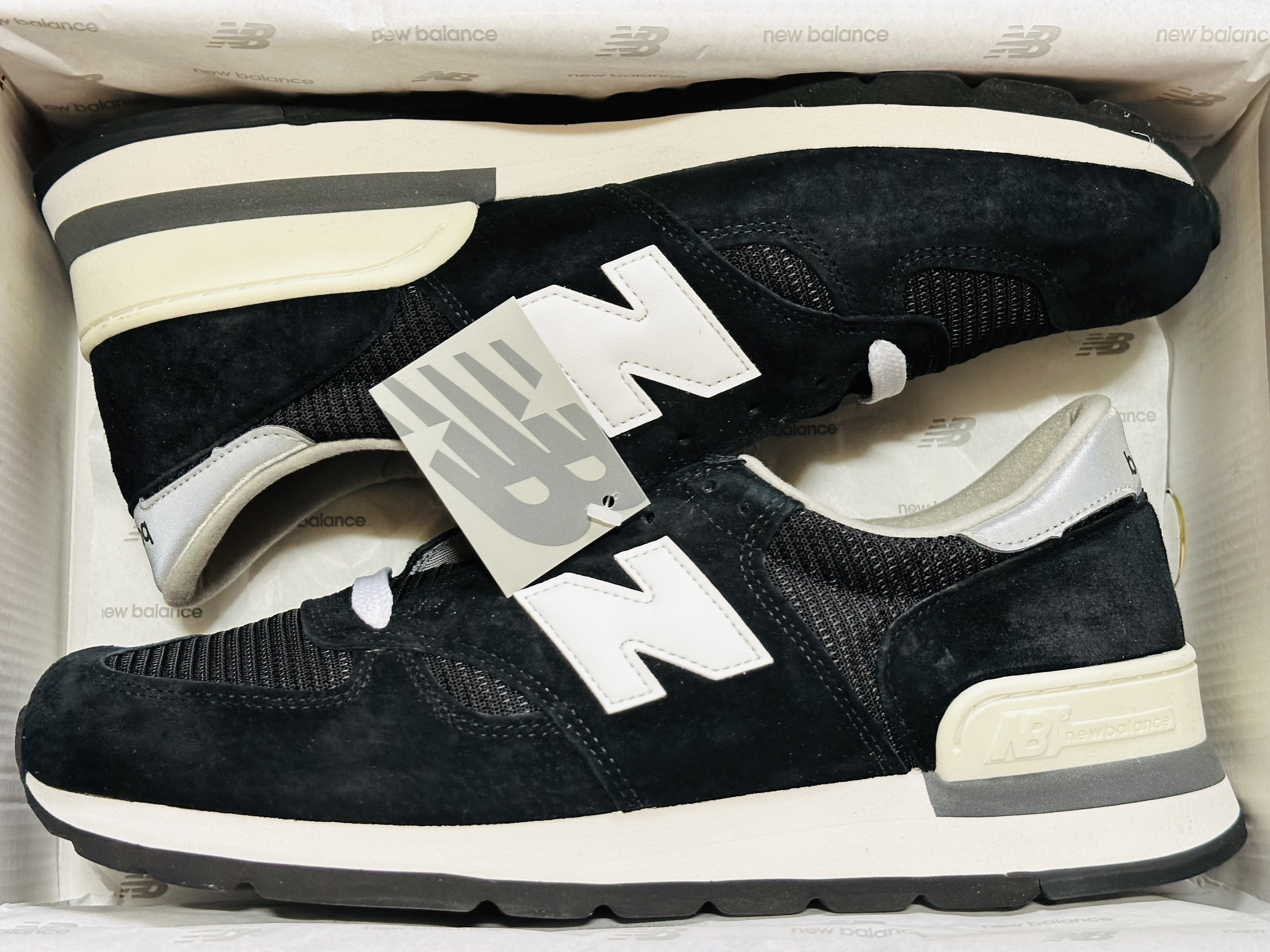 New Balance 990v1 Made in USA Black 착용 스타일