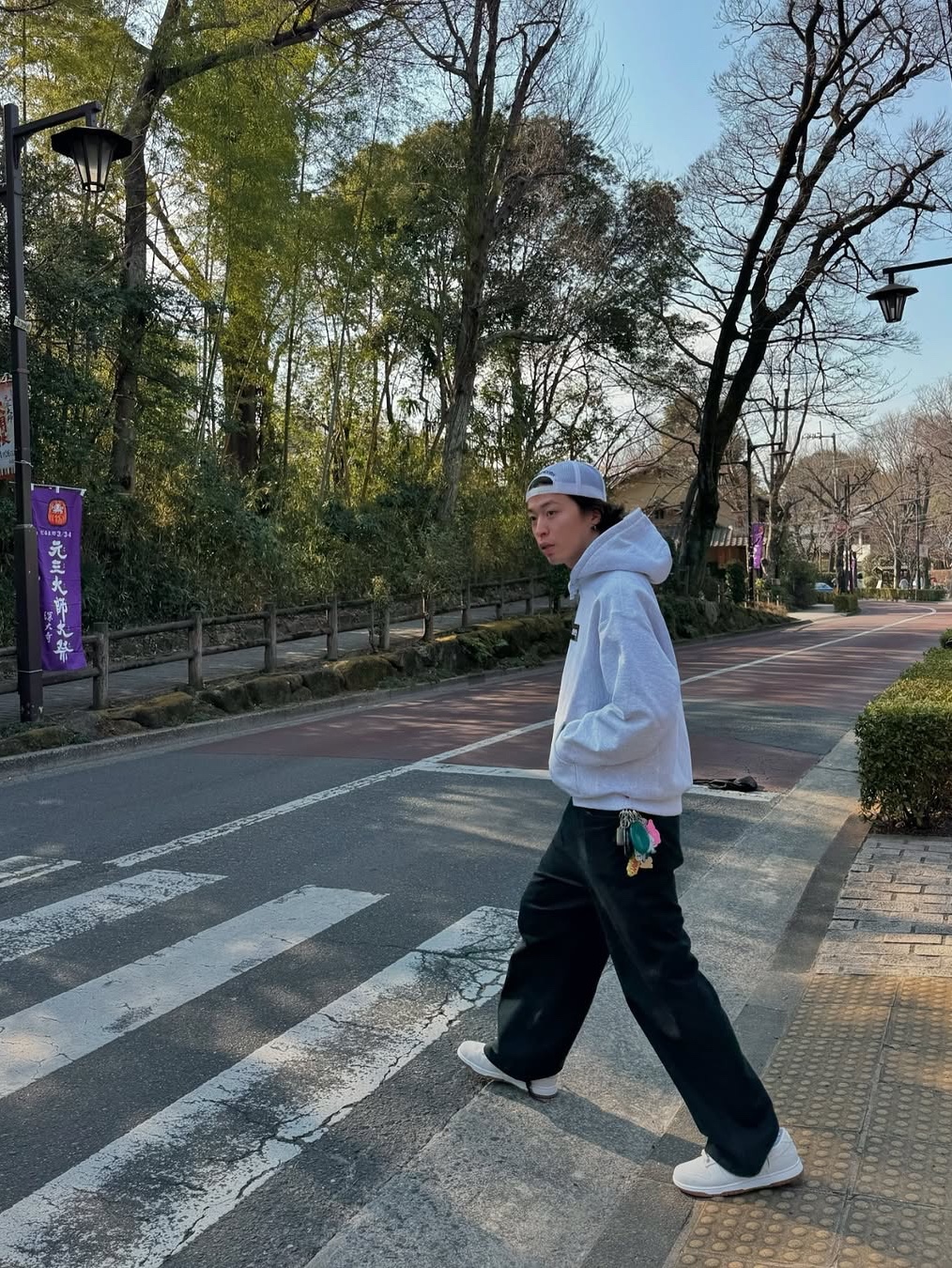 Supreme Box Logo Hooded Sweatshirt Ash Grey - 23FW 착용 스타일 - 2