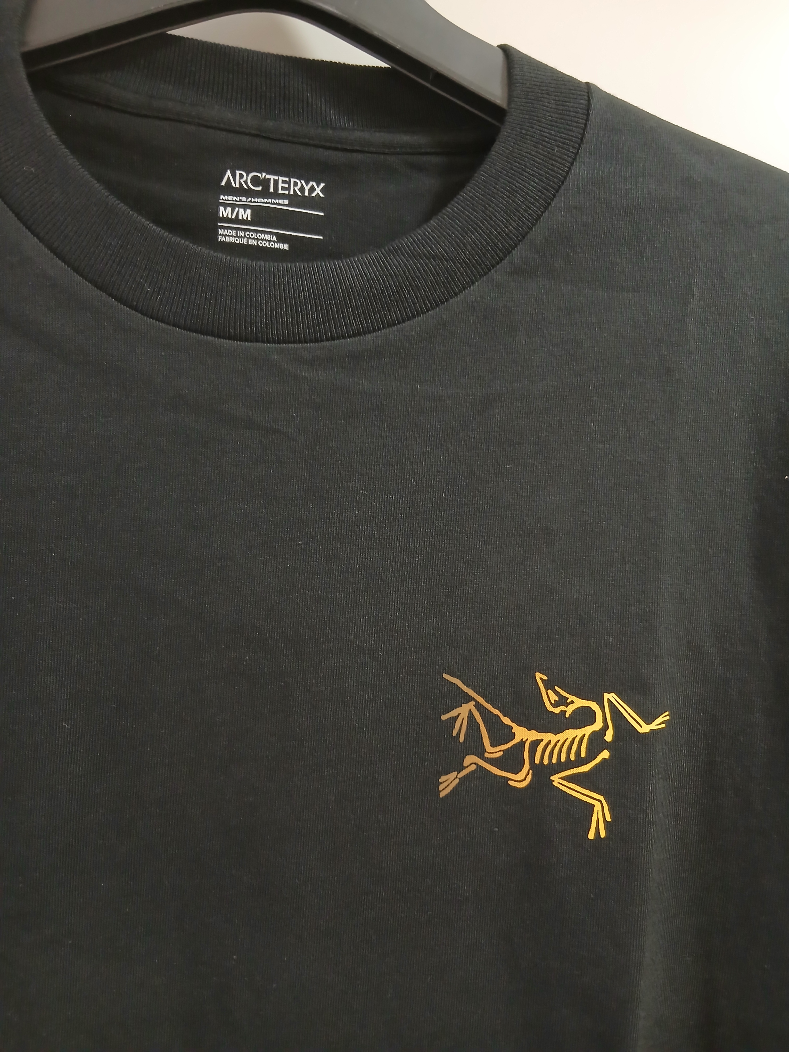 Arc'teryx Kragg Cotton Logo SS T-Shirt 24K Black 착용 스타일 - 4