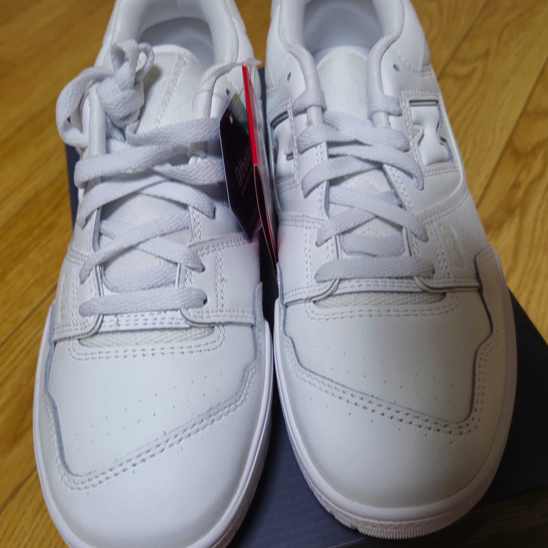 New Balance 550 Triple White - D Standard 착용 스타일 - 2
