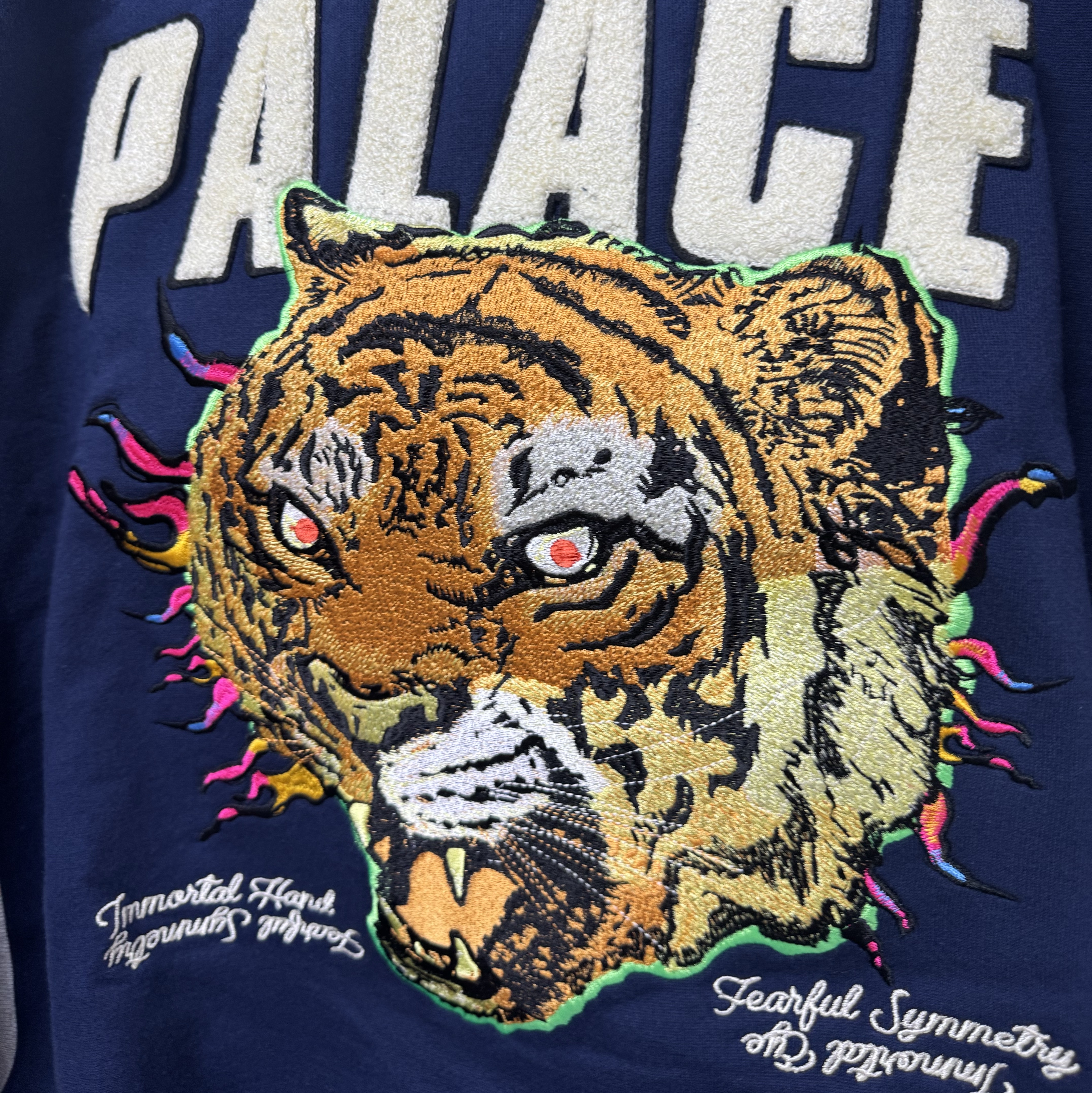 Palace Tora Tora Crew Navy - 25SS 착용 스타일 - 2