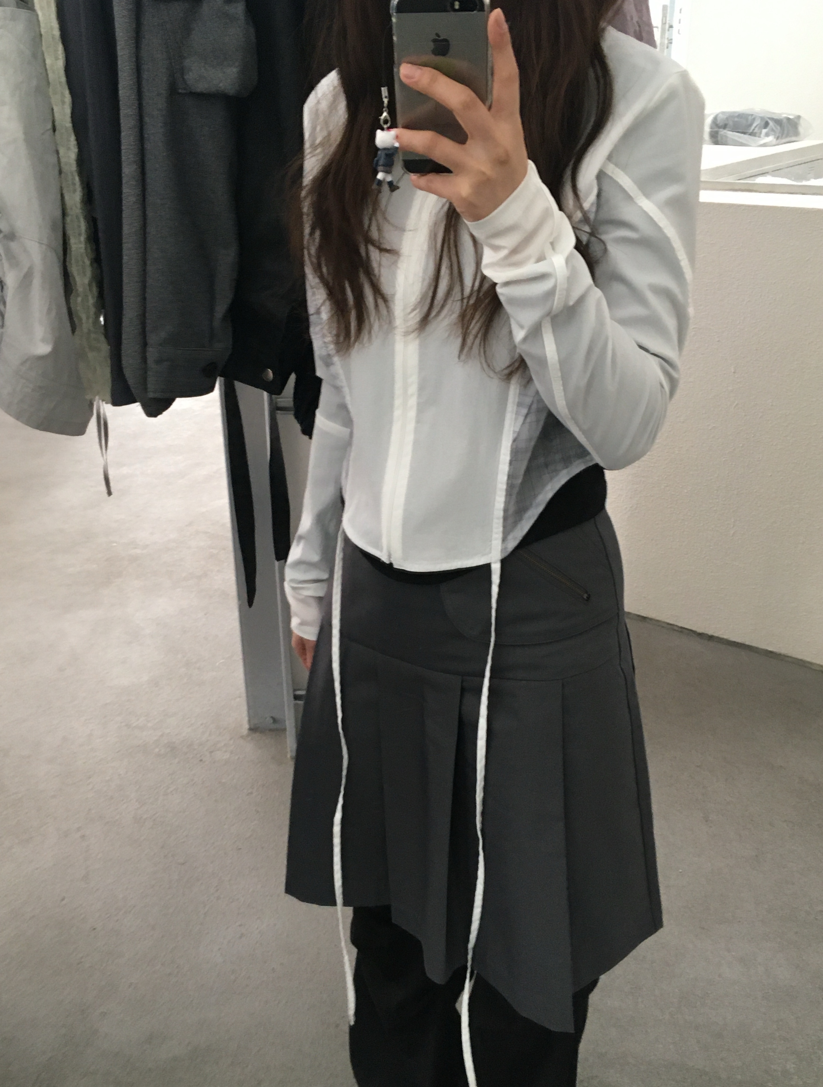 OJOS Strap Trimming Pattern Jacket Off White 착용 스타일 - 2