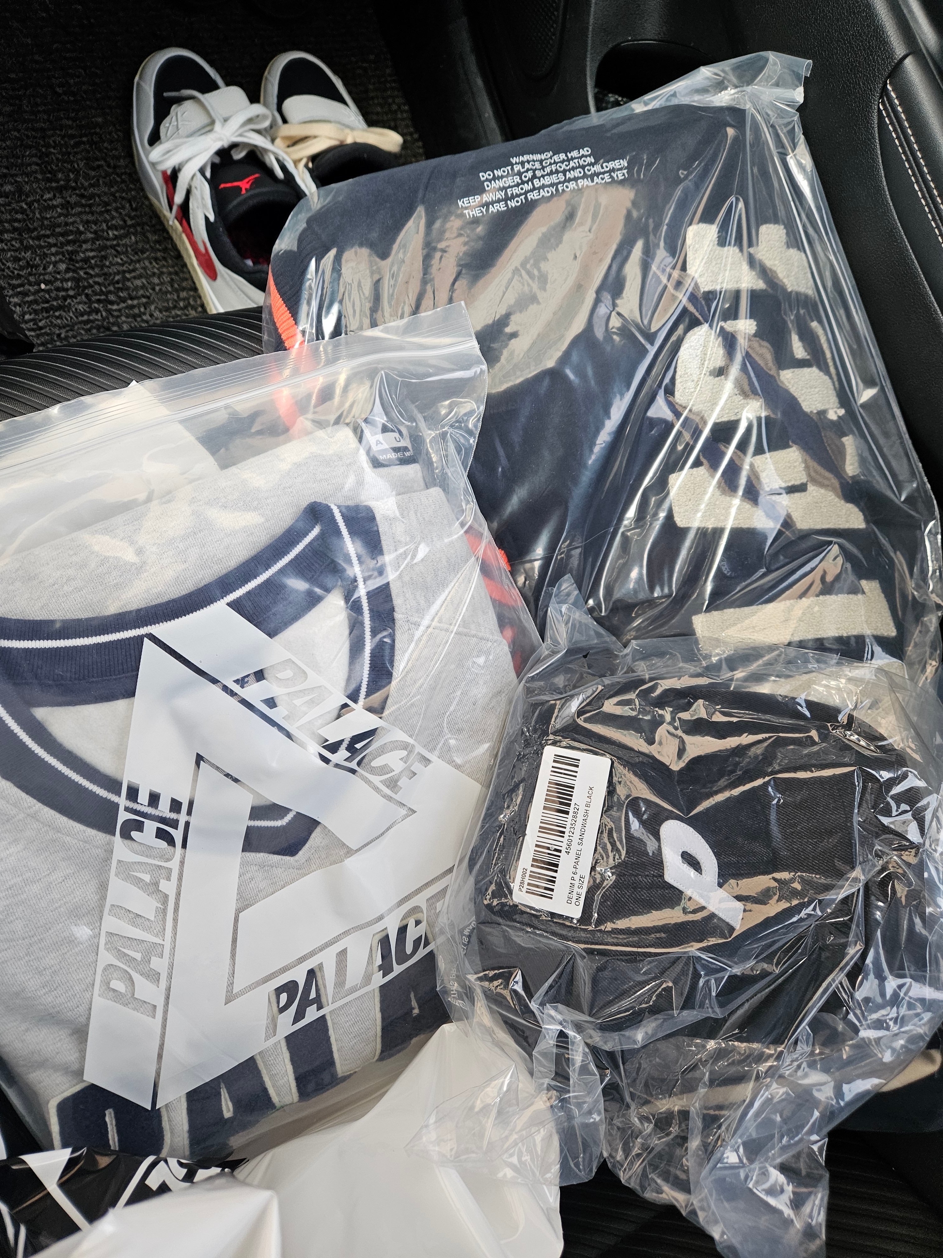 Palace Tora Tora Varsity Jacket Navy - 25SS, Palace Tora Tora Crew Grey Marl - 25SS 착용 스타일