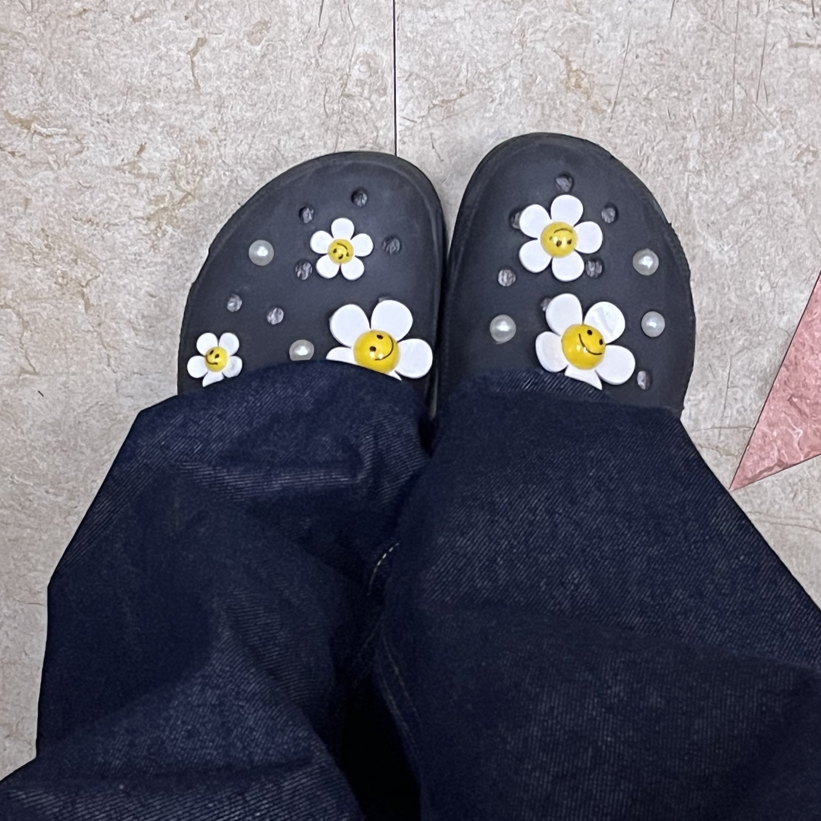 (W) Crocs Classic Platform Clog Black 착용 스타일