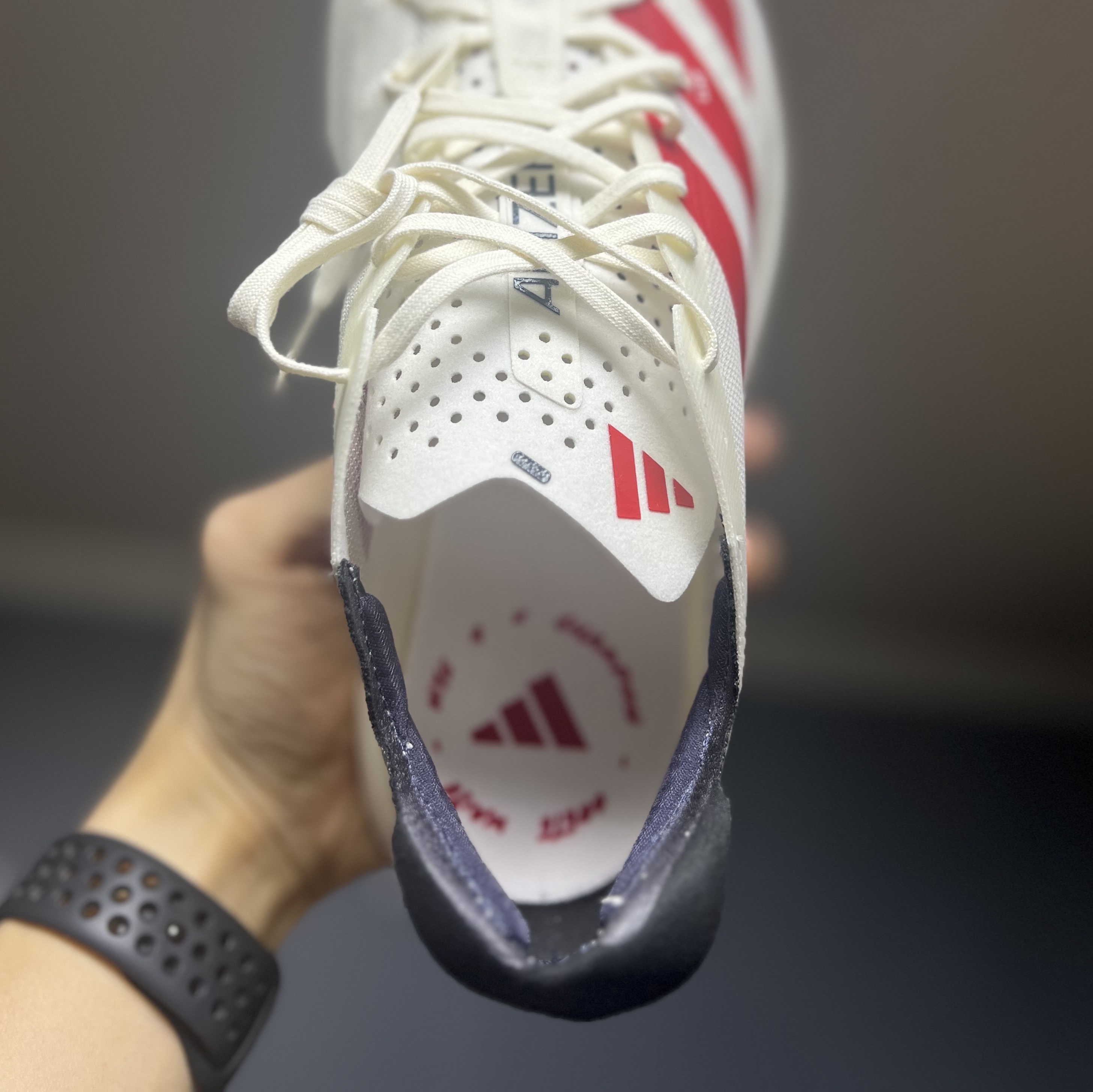 Adidas Adizero Adios Pro 3 Off White Better Scarlet 착용 스타일 - 4