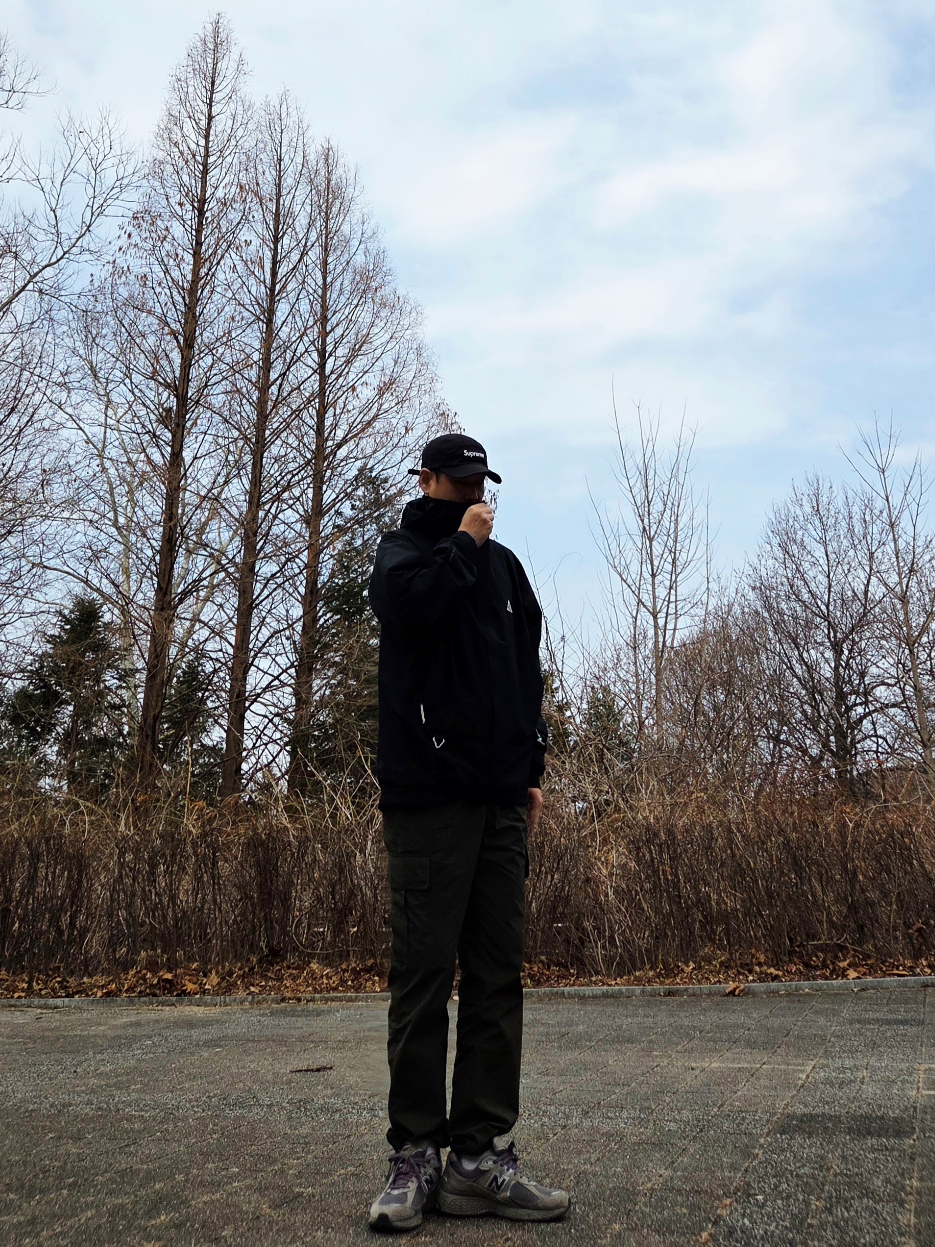Nike ACG Storm-Fit ADV Cascade Rains Full Zip Jacket Black - Asia, Supreme Washed Chino Twill Camp Cap Black 착용 스타일 - 3