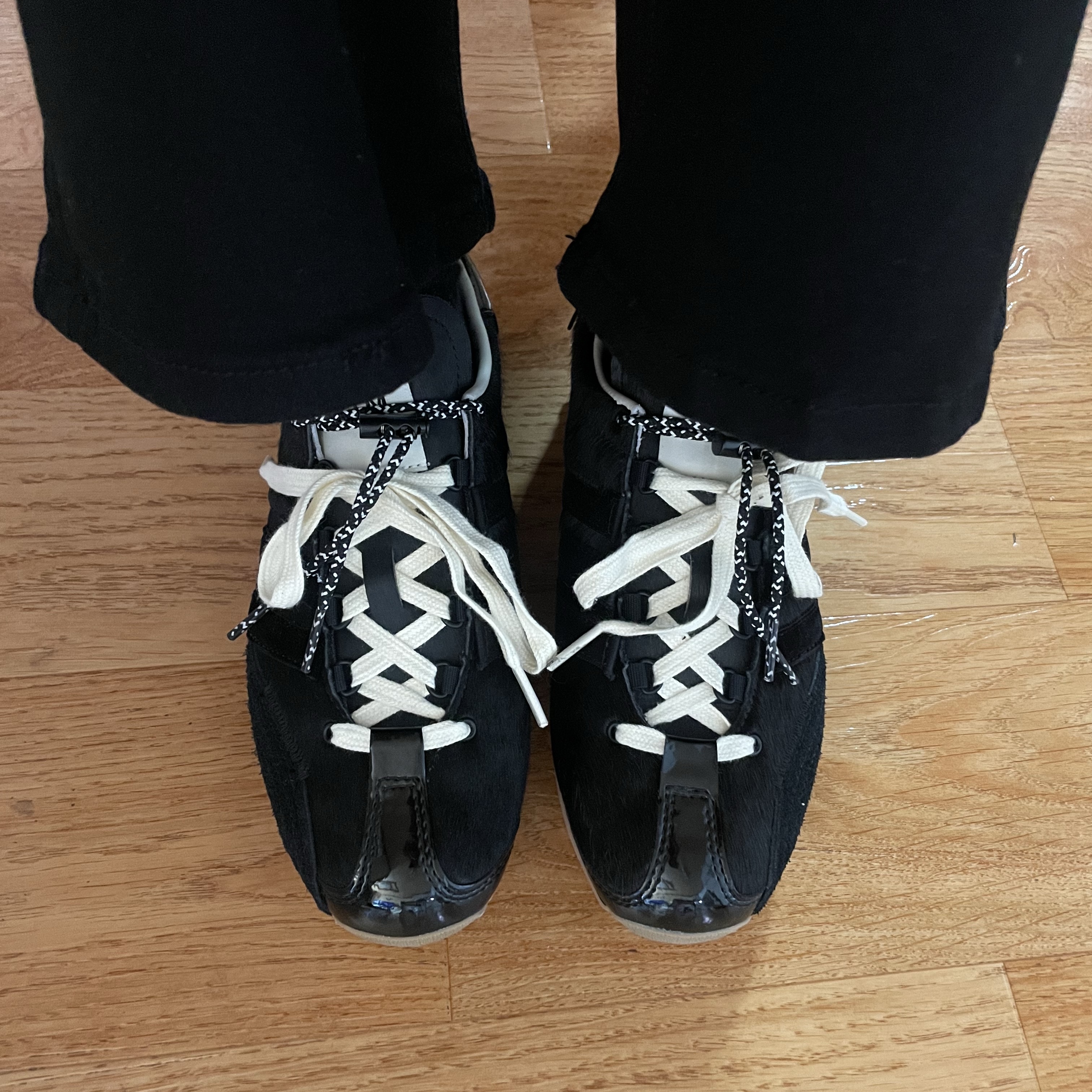 Adidas x Song for the Mute Country OG Core Black Cream White 착용 스타일