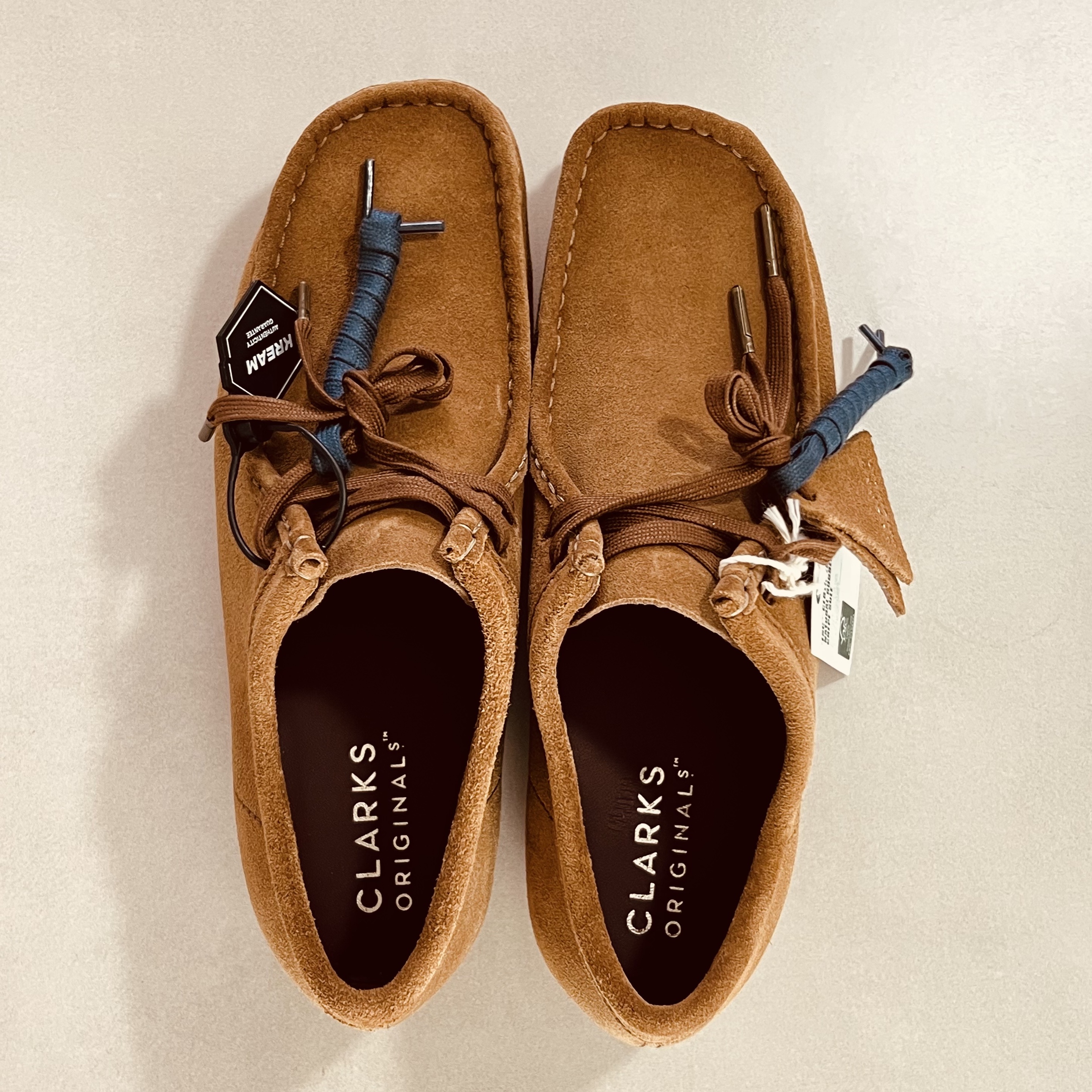Clarks Wallabee Cola 착용 스타일