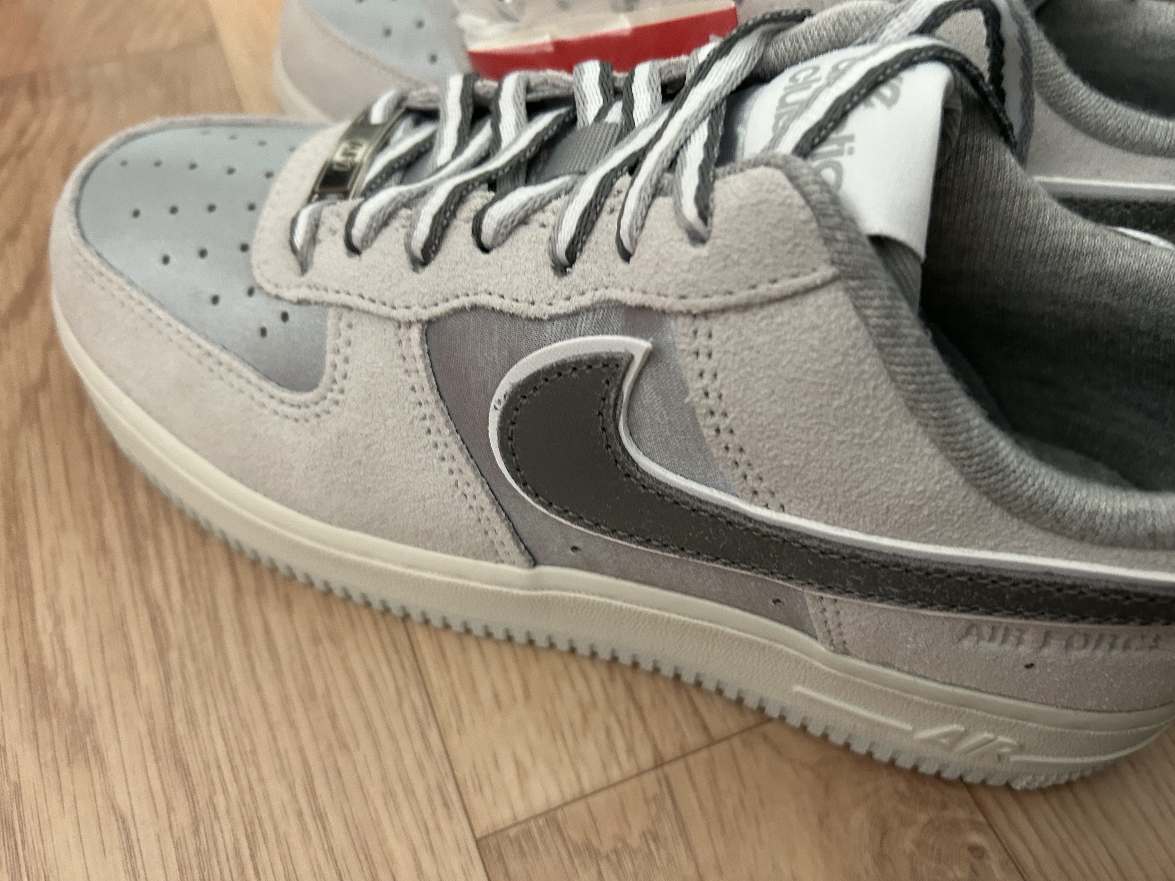 (W) Nike Air Force 1 '07 LX Light Smoke Grey 착용 스타일