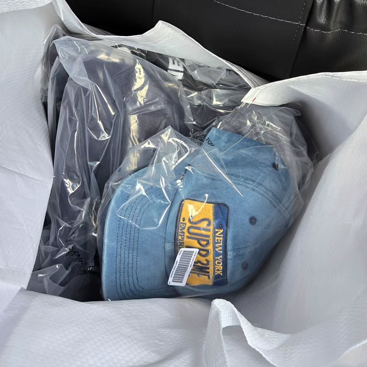 Supreme License Plate 6-Panel Denim - 25SS 착용 스타일