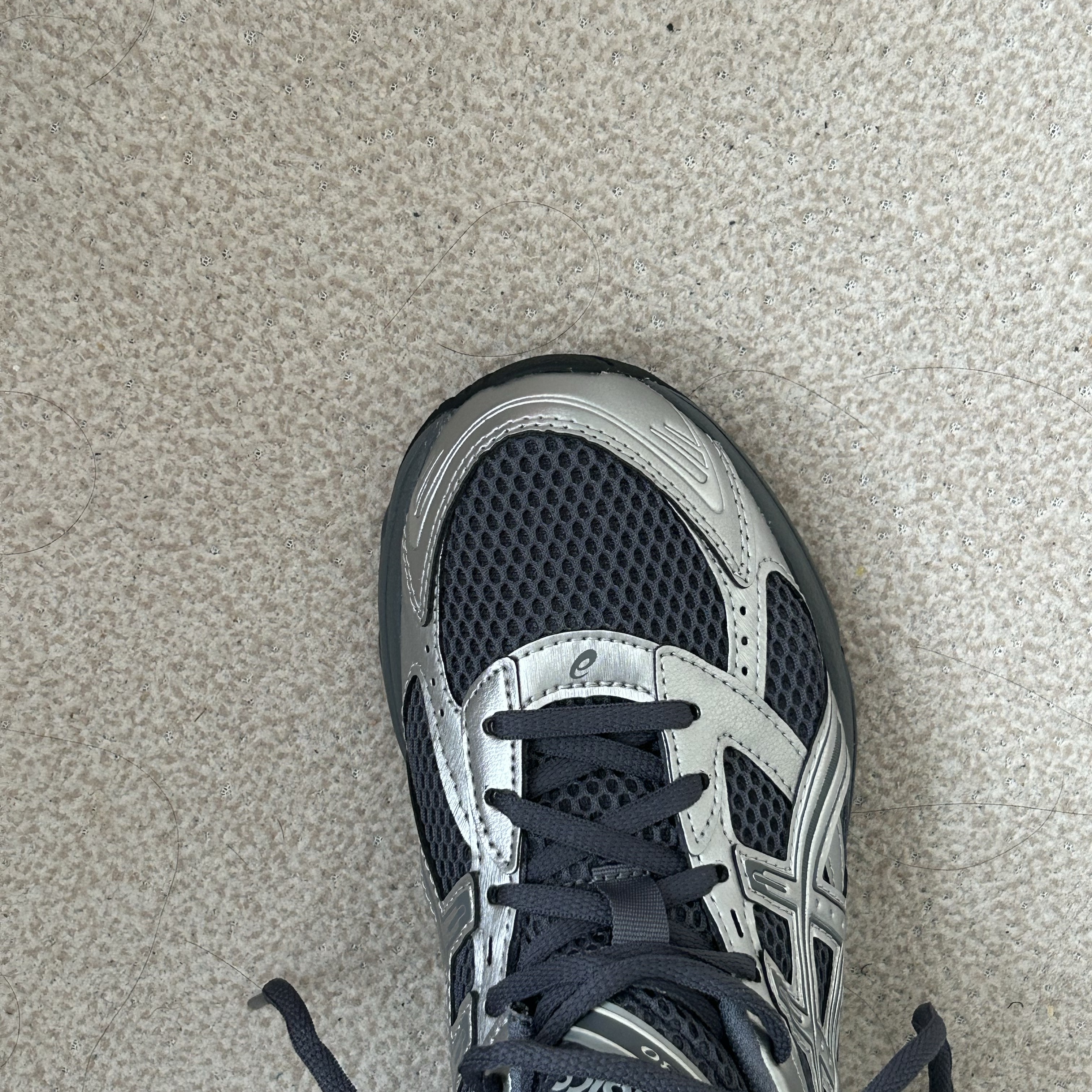 Asics Gel-1130 Steel Grey Pure Silver 착용 스타일