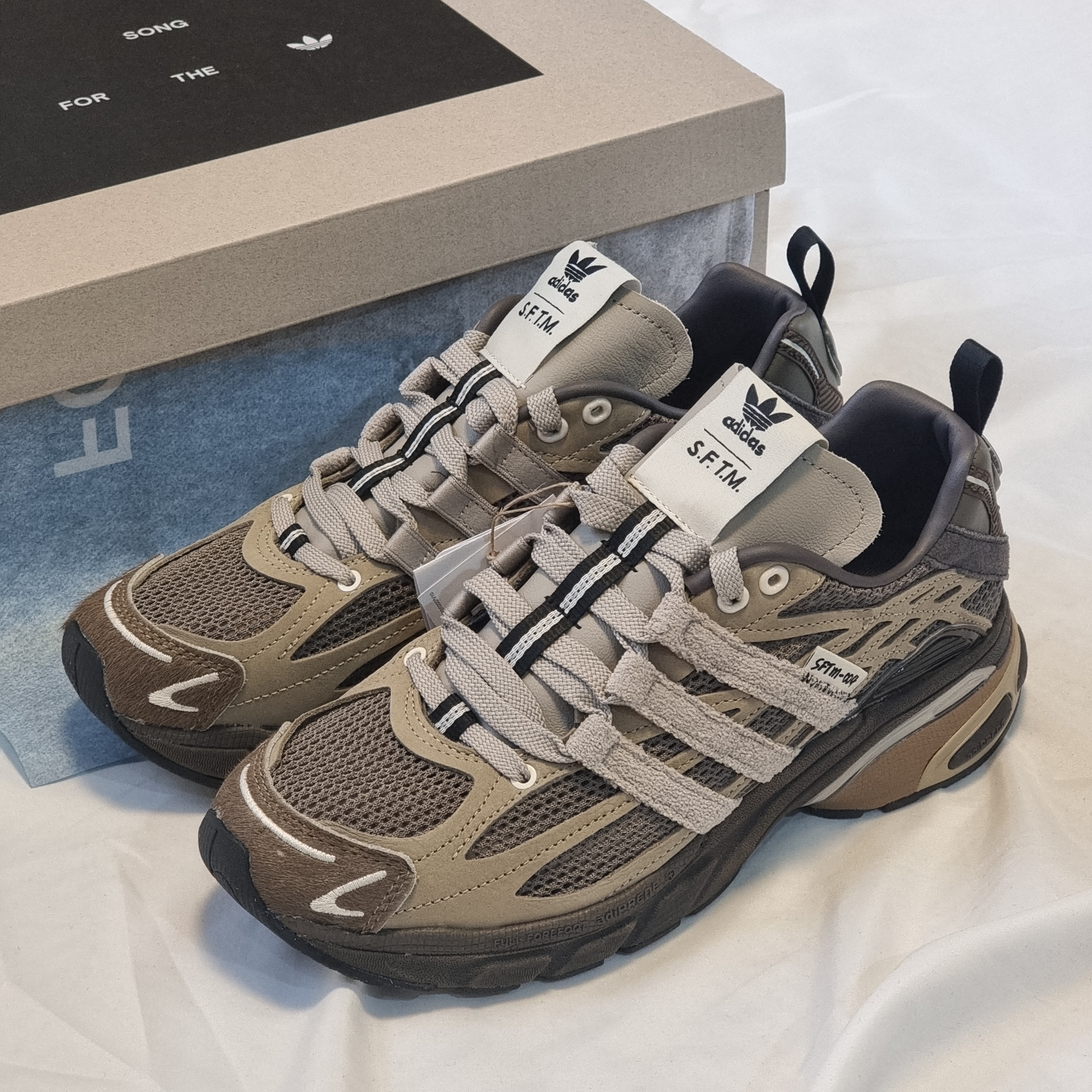 Adidas x Song for the Mute Adistar Cushion Simple Brown 착용 스타일