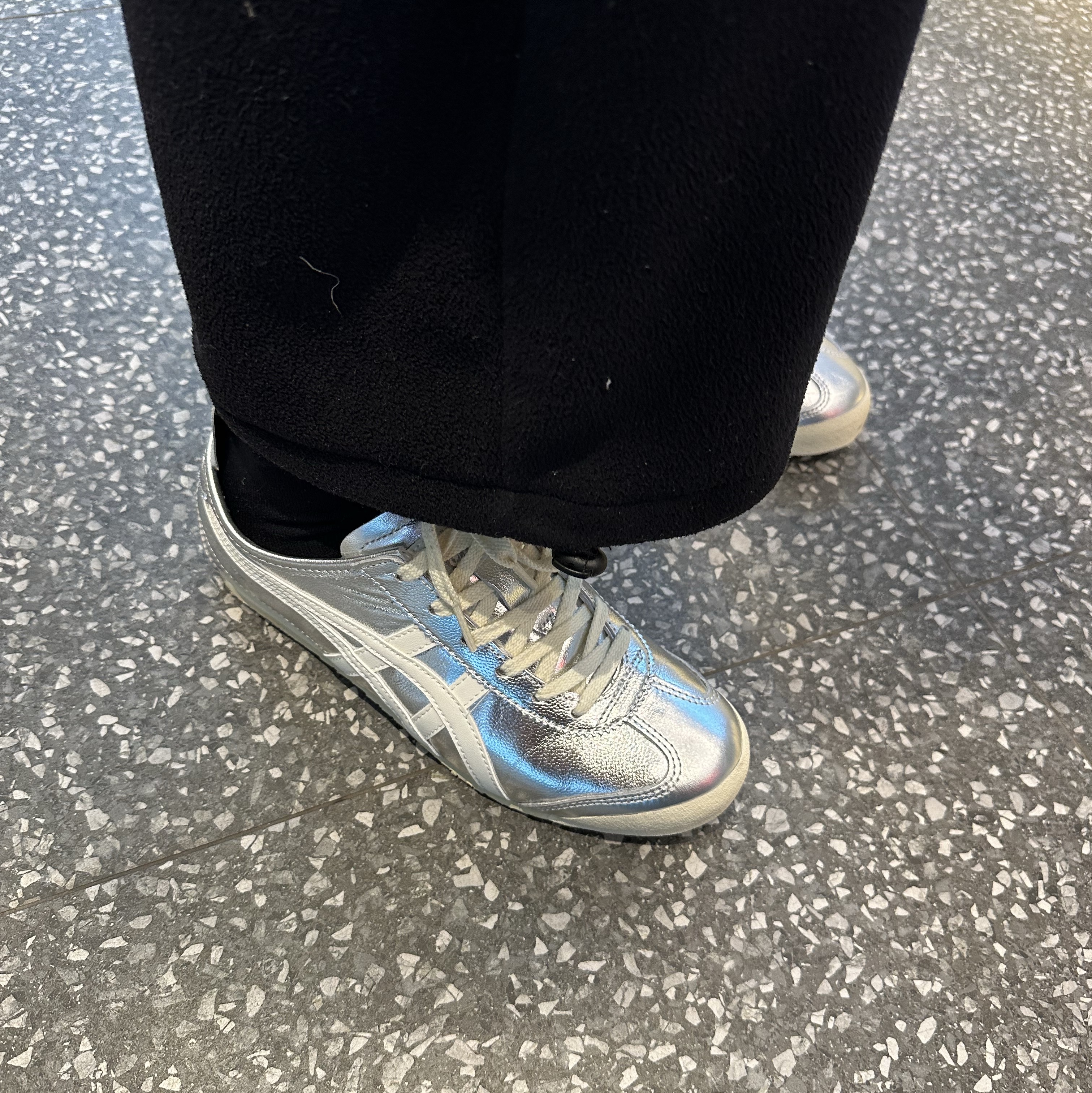 Onitsuka Tiger Mexico 66 Silver Off White 착용 스타일