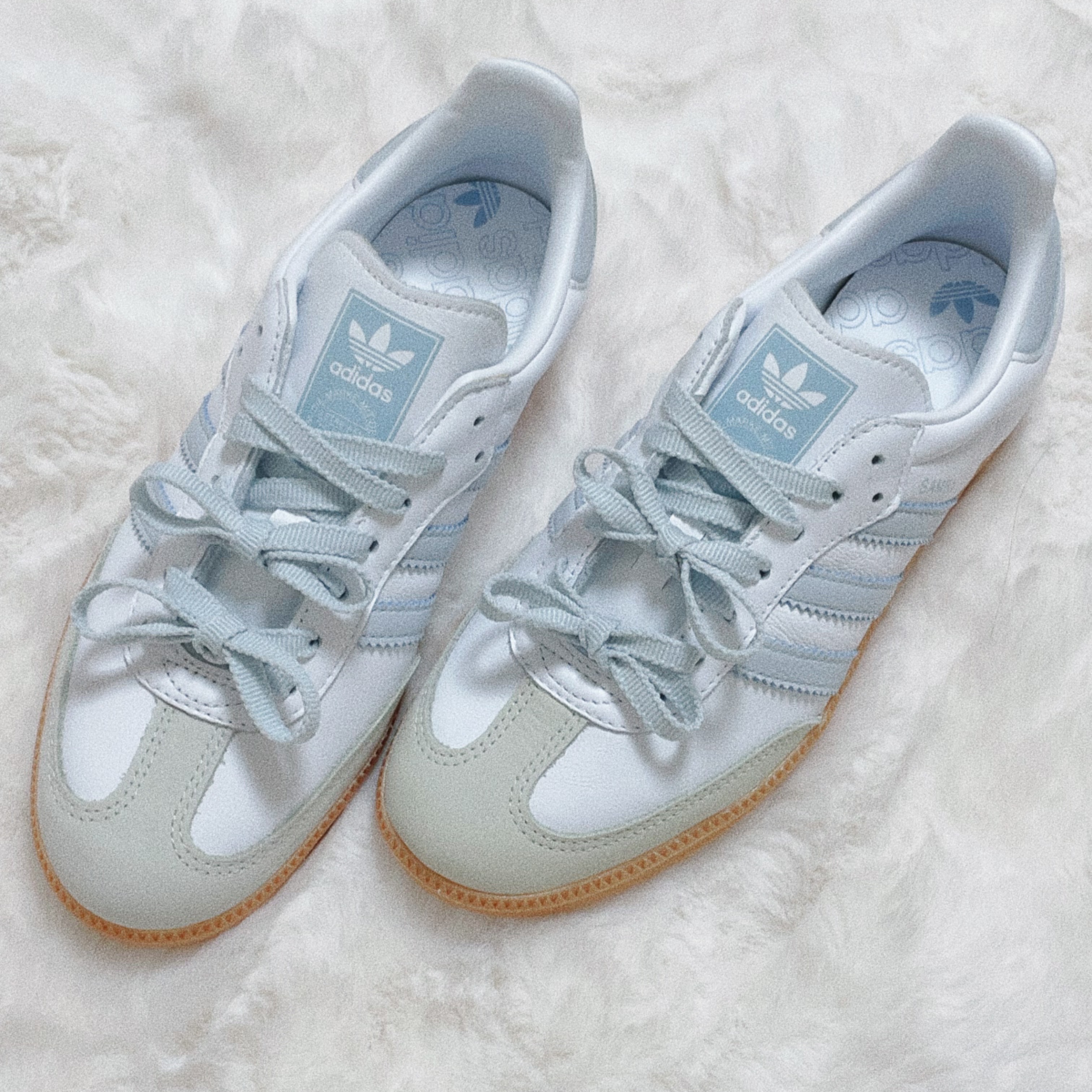 (W) Adidas Samba OG Cloud White Halo Blue 착용 스타일