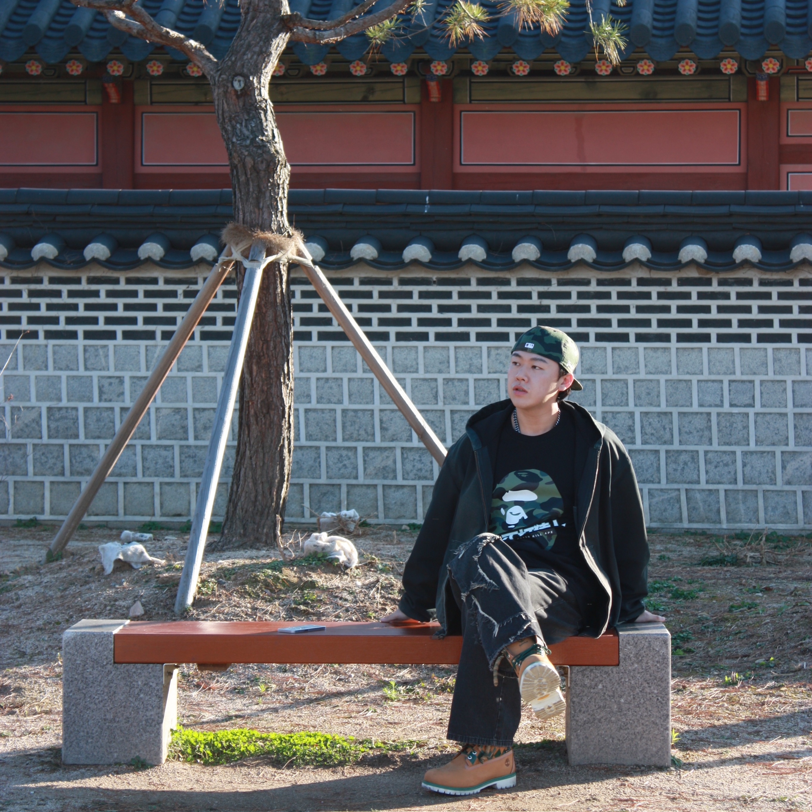 KASINA x Timberland 6 In Premium Vibram GTX Wheat, BAPE ABC Camo College T-Shirt Black Green 착용 스타일 - 3