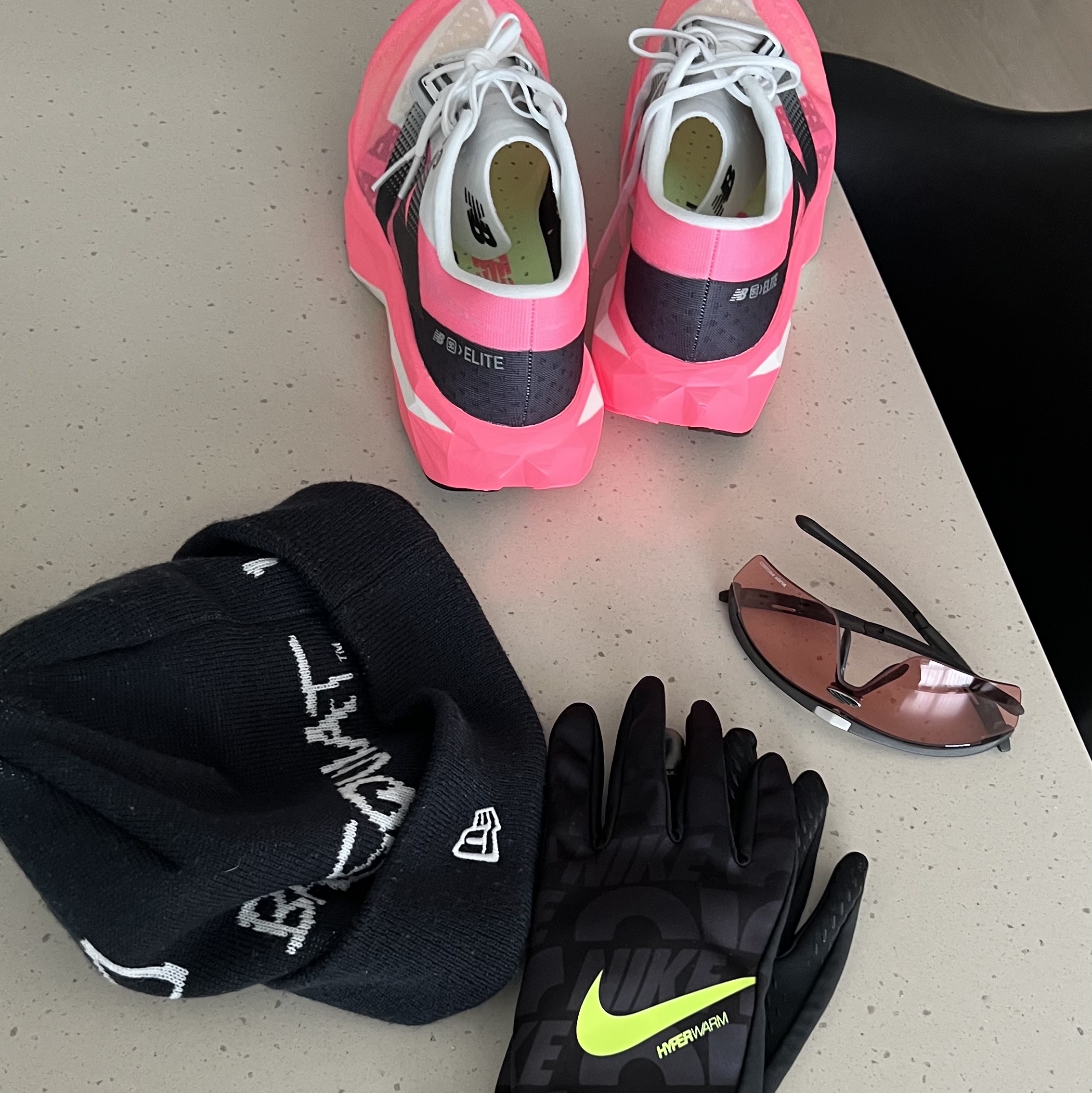New Balance Fuelcell Supercomp Elite v4 Ultra Pink White - 2E Wide 착용 스타일