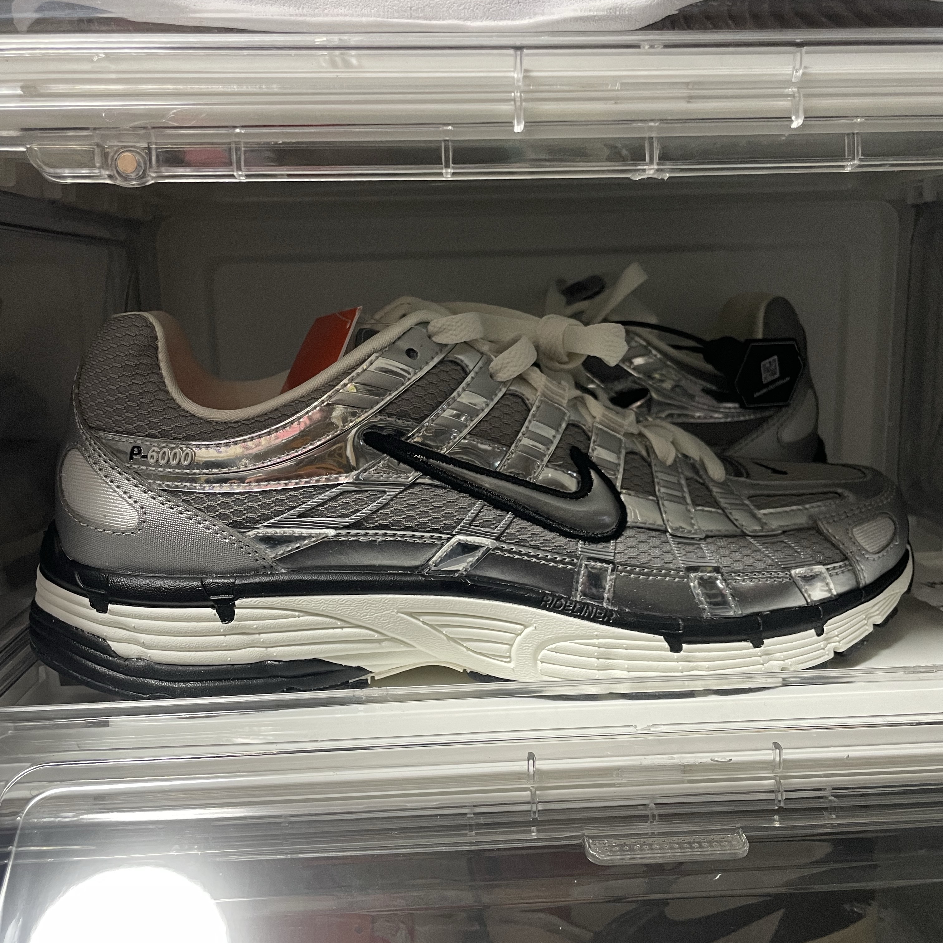 Nike P-6000 Metallic Silver 착용 스타일 - 2