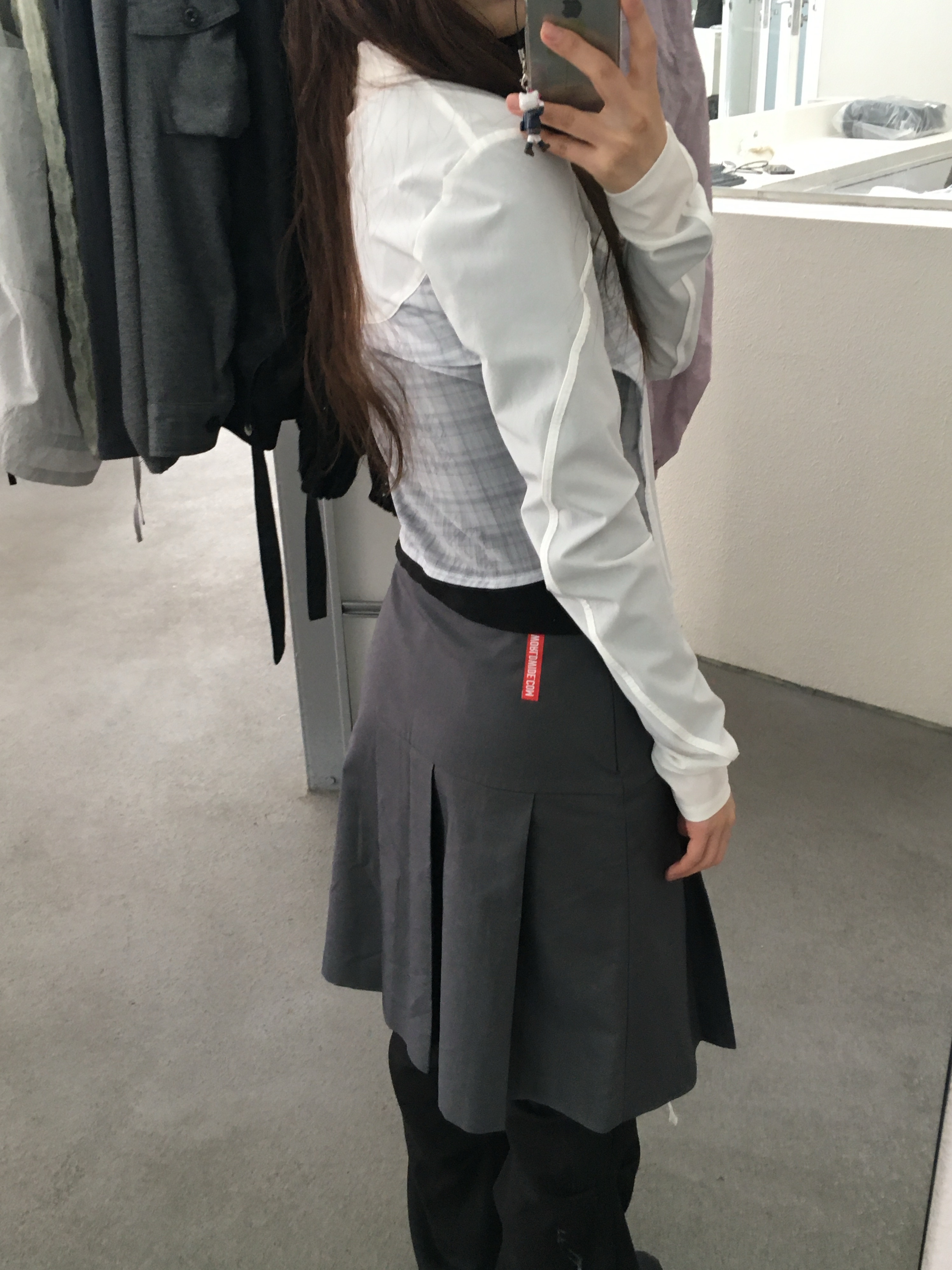 OJOS Strap Trimming Pattern Jacket Off White 착용 스타일 - 1
