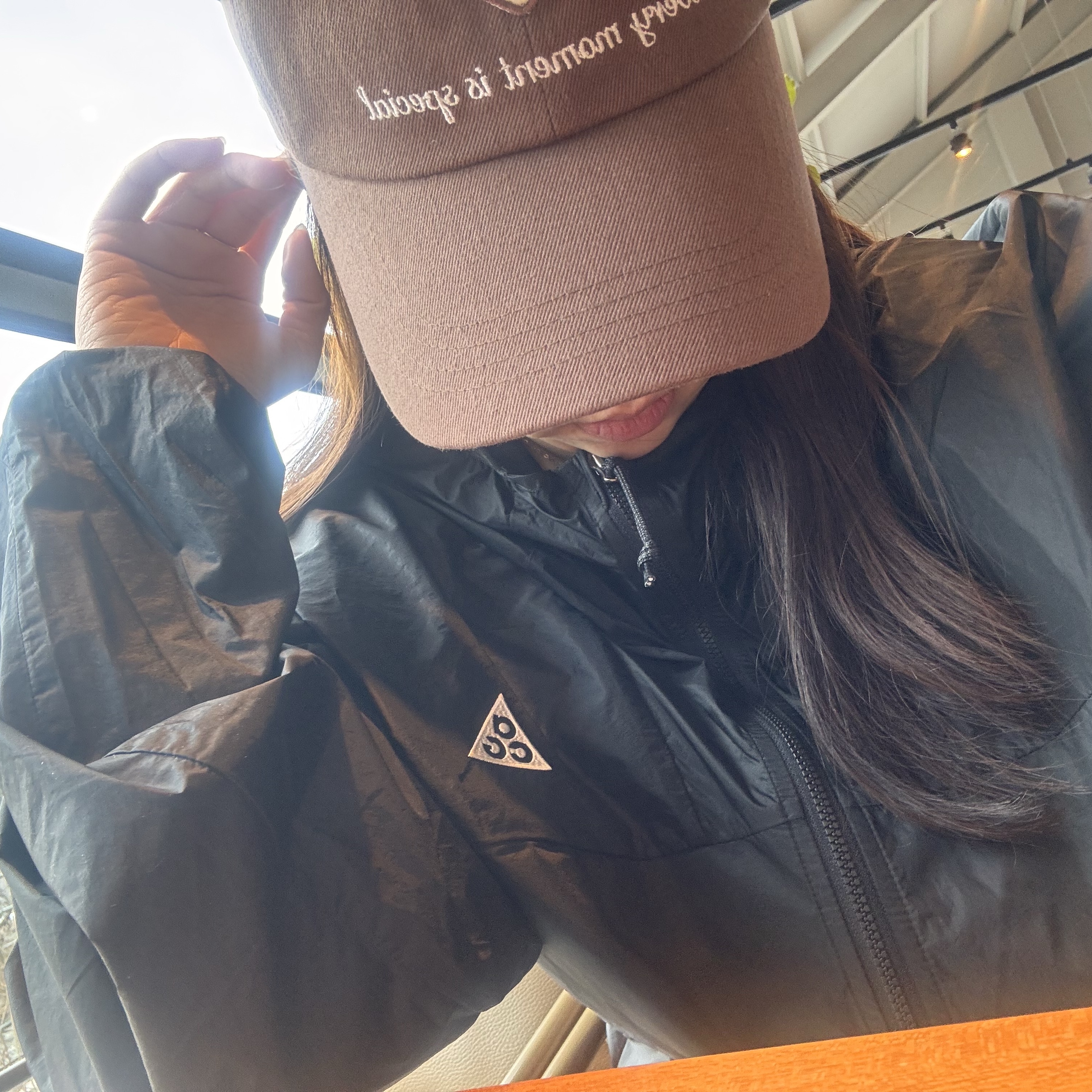 Nike ACG Cinder Cone Windproof Jacket Black Anthracite - Asia, Adidas Gazelle Auburn Clear Pink 착용 스타일 - 2