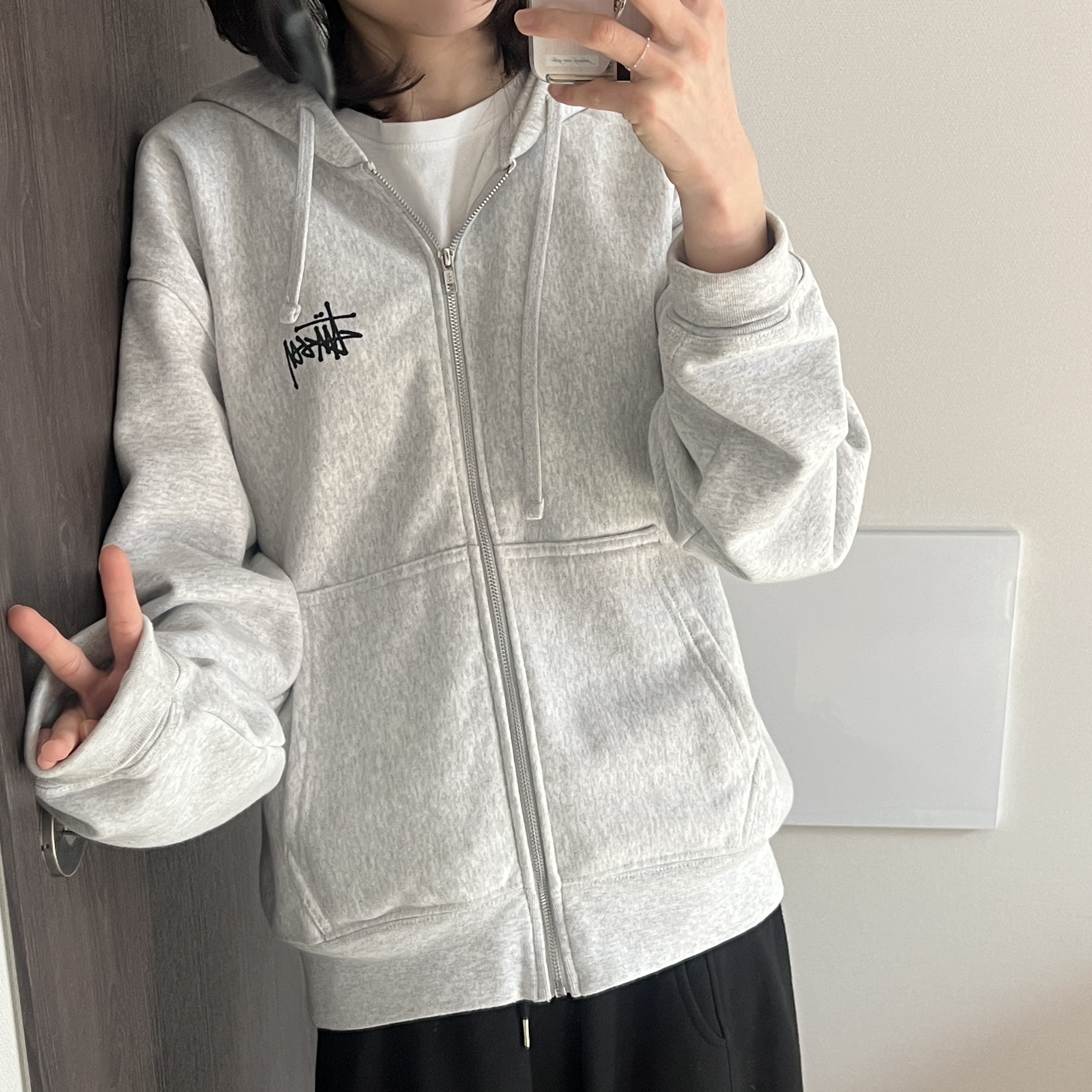 Stussy Basic Stussy Zip Hoodie Ash Heather 착용 스타일