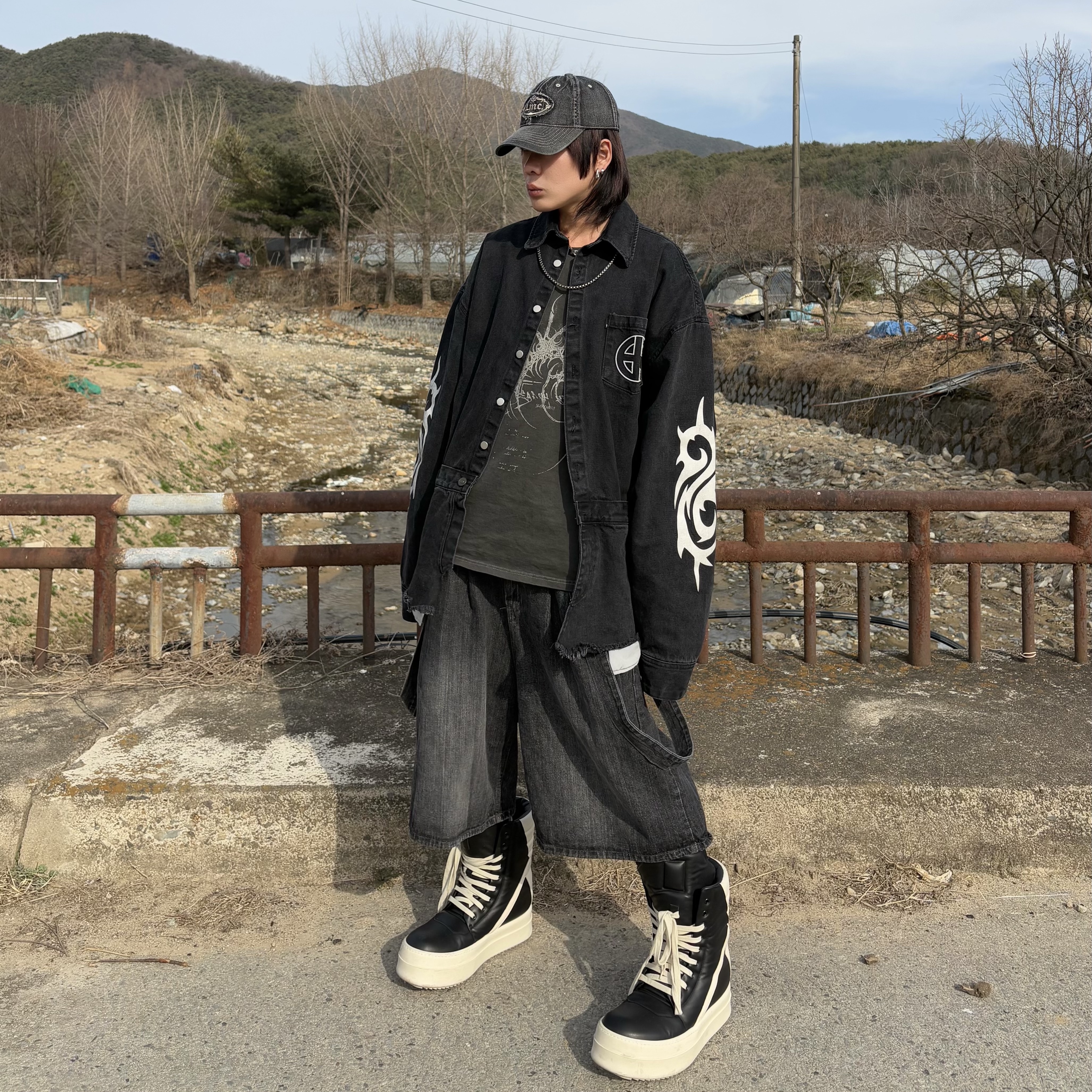Project G/R Hybrid Denim Shirts Jacket Black, Rick Owens Mega Bumper Geobasket Black Milk 착용 스타일 - 1