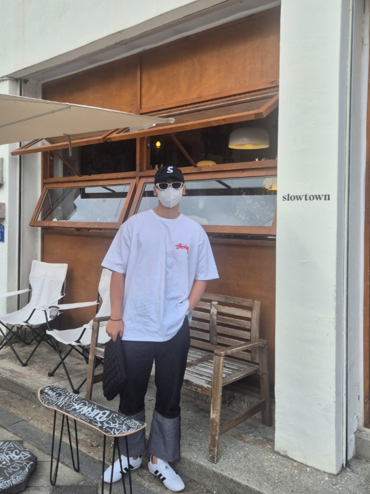 Stussy Skate Tough T-Shirt White, Cos Quilted  Laptop Case Black 착용 스타일
