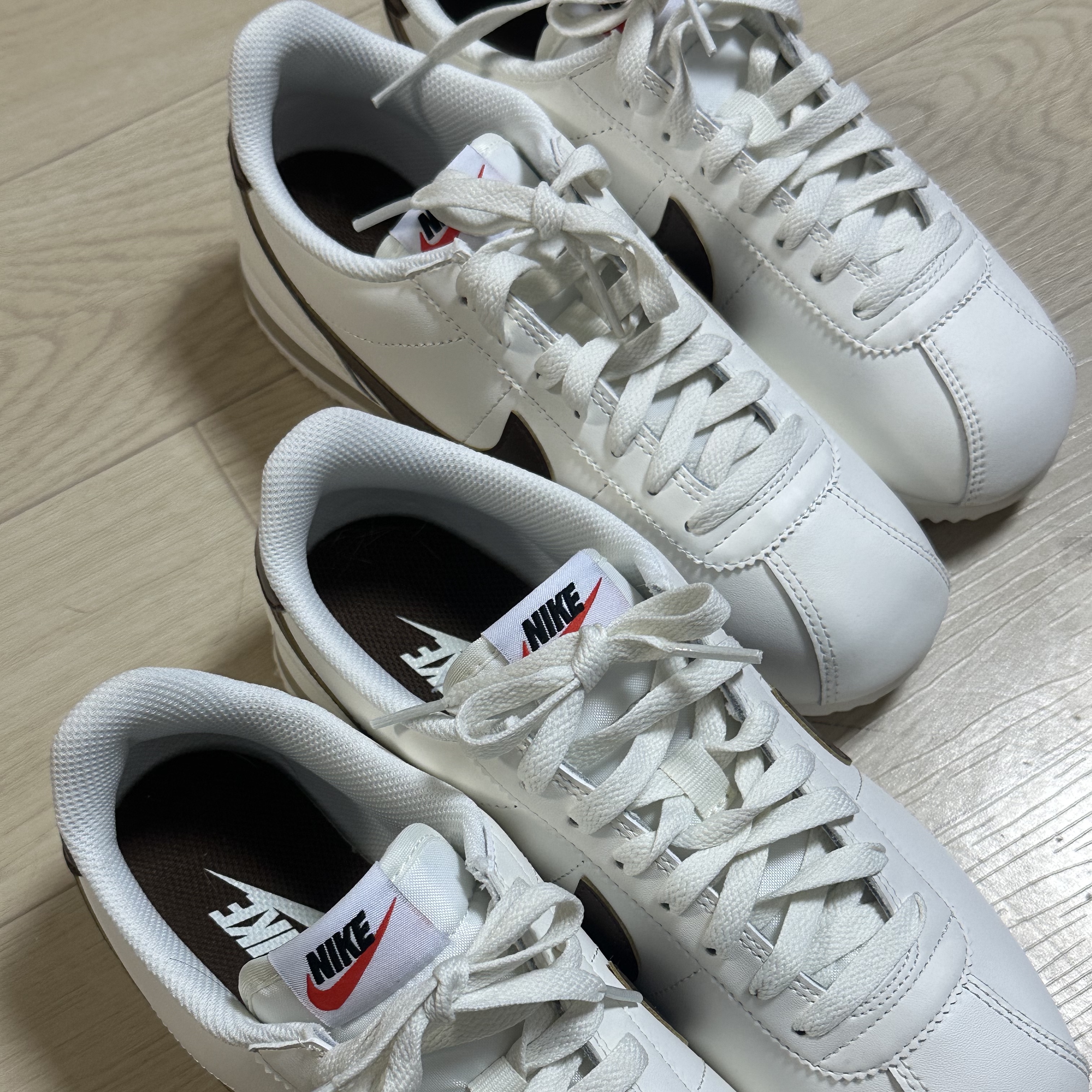 (W) Nike Cortez Sail Cacao Wow 착용 스타일 - 2