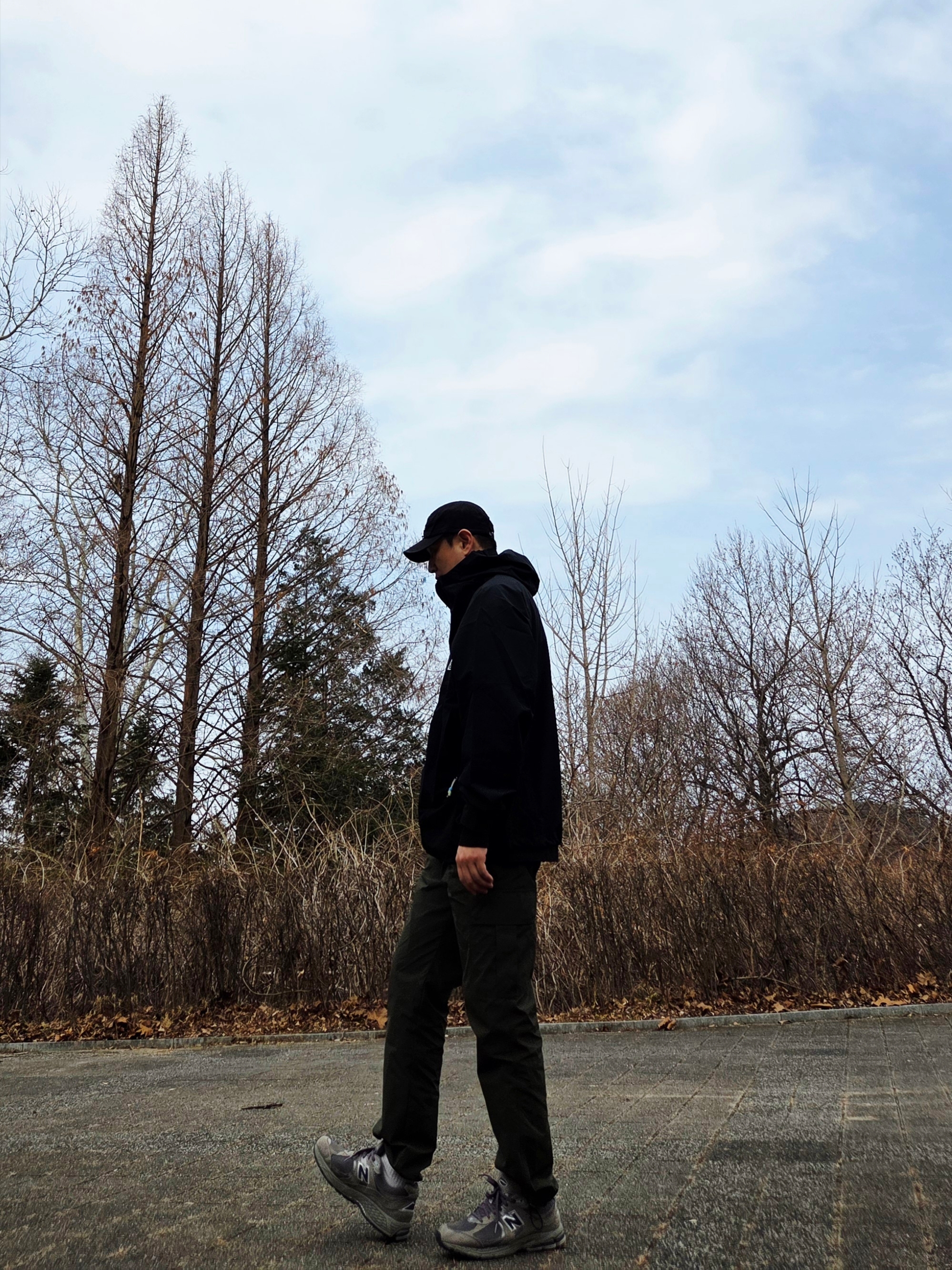 Nike ACG Storm-Fit ADV Cascade Rains Full Zip Jacket Black - Asia, Supreme Washed Chino Twill Camp Cap Black 착용 스타일 - 4