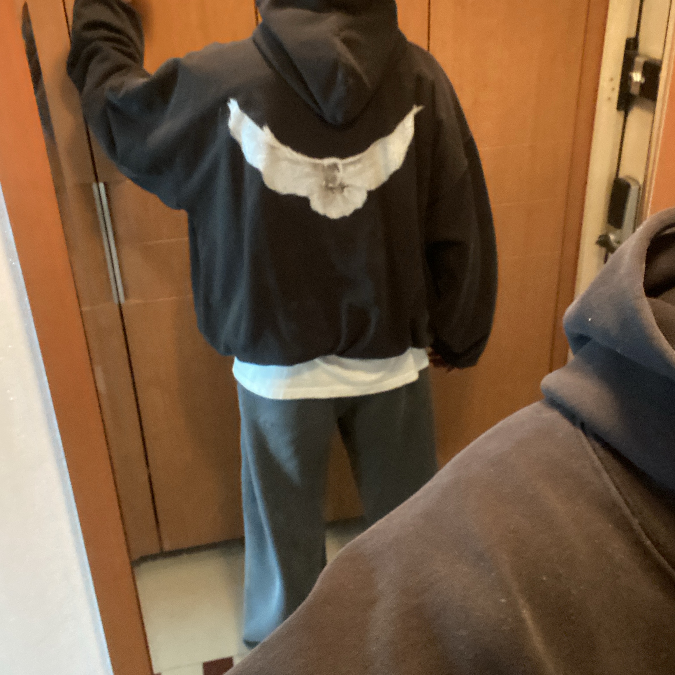Yeezy Gap Engineered By Balenciaga Dove Hoodie Black, Undermycar Mu.03 Anti Fxxking Logo Play Oversized Sweat Jogger Pigment Gray 착용 스타일 - 2