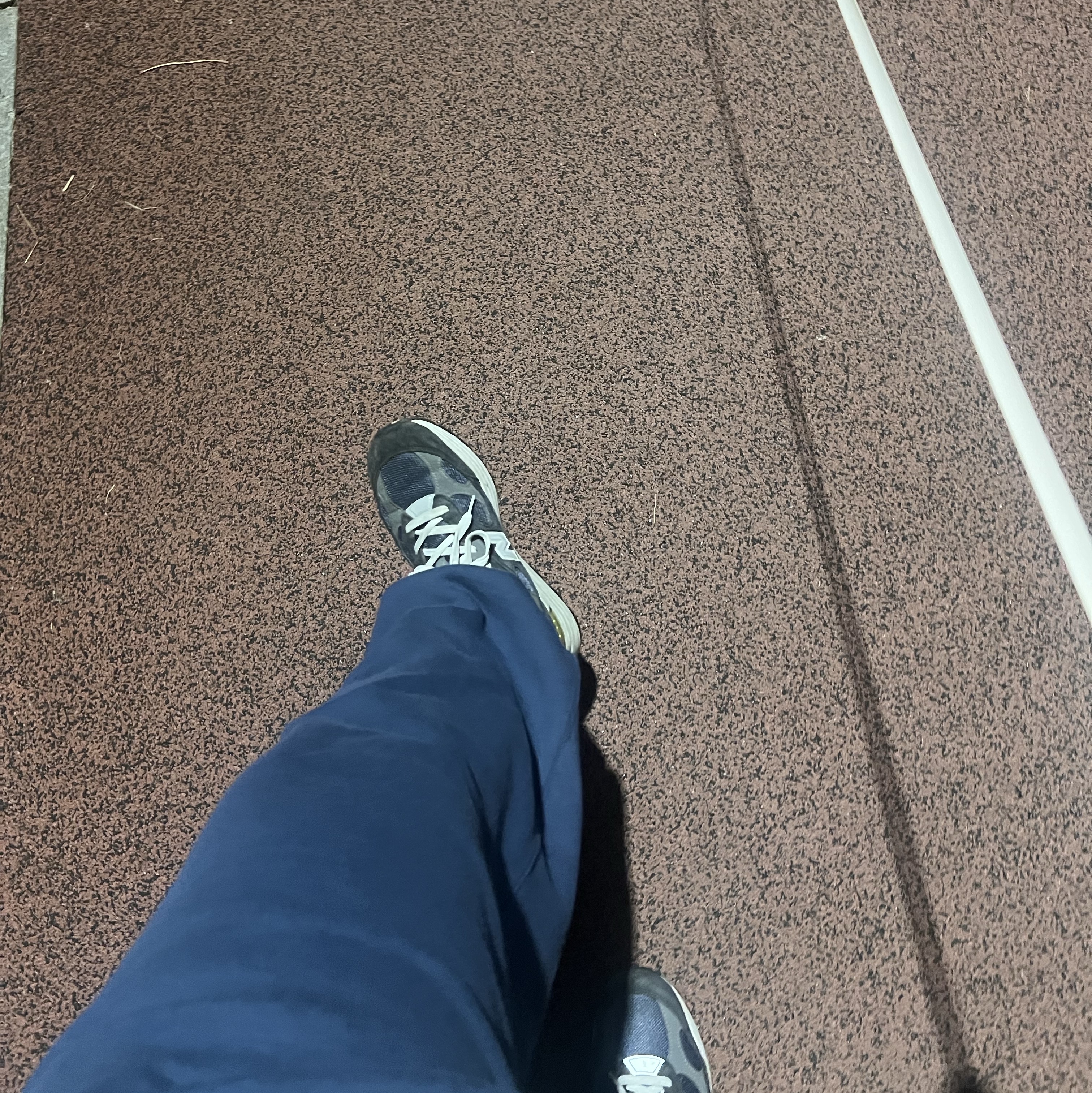 Supreme Small Box Sweatpant Dark Blue - 25SS, New Balance 992 Made in USA Navy 착용 스타일