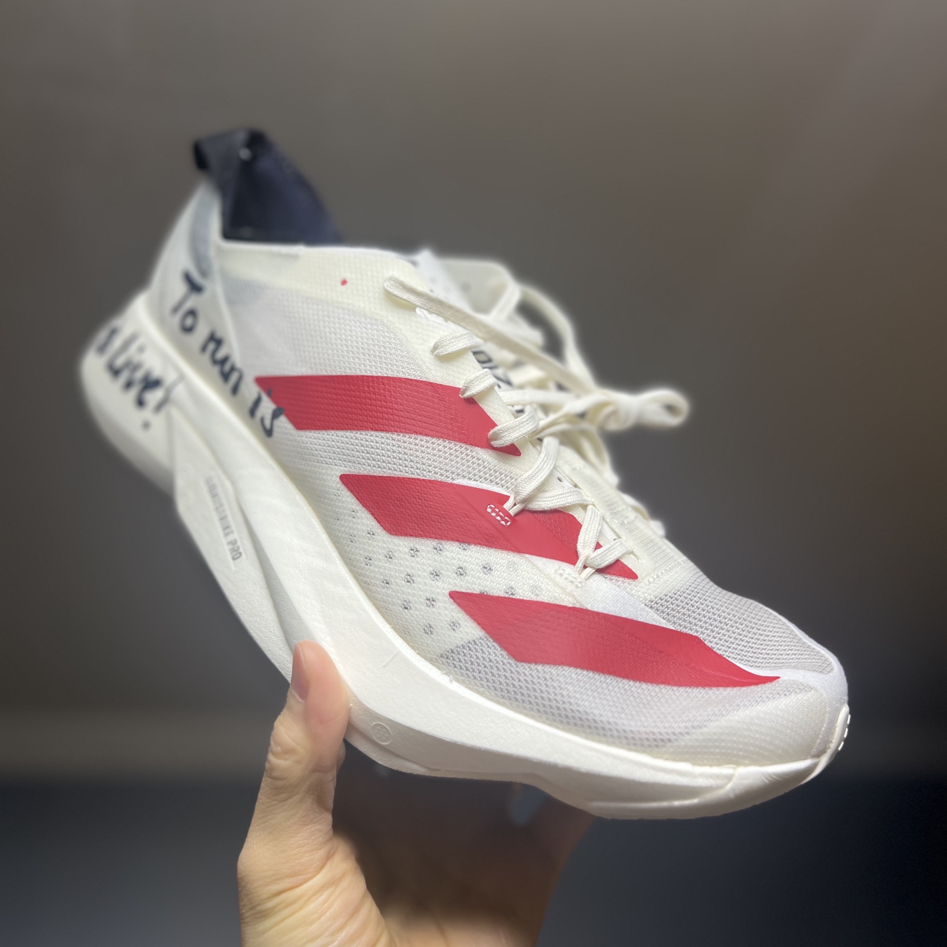 Adidas Adizero Adios Pro 3 Off White Better Scarlet 착용 스타일 - 1