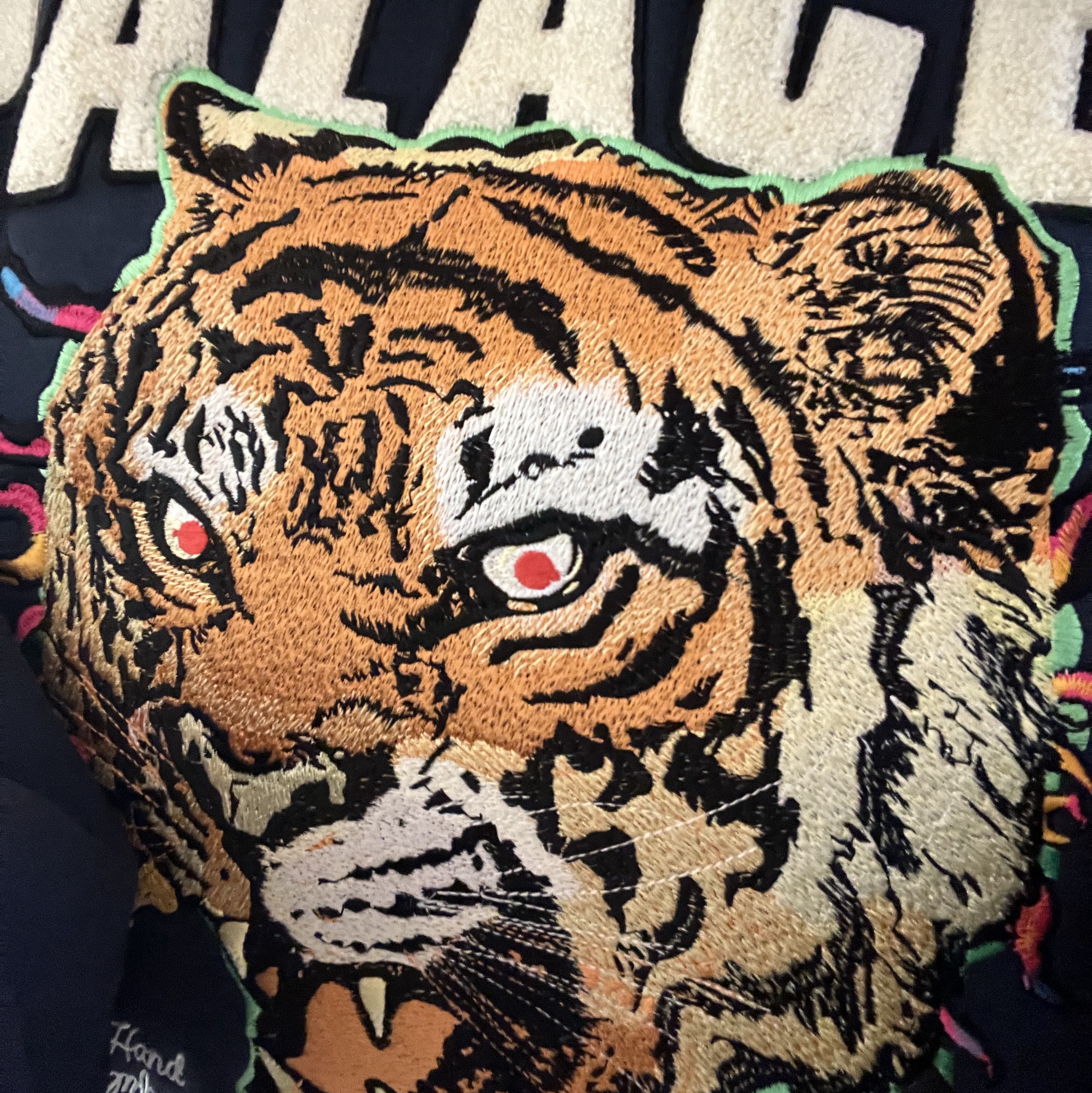 Palace Tora Tora Crew Navy - 25SS 착용 스타일