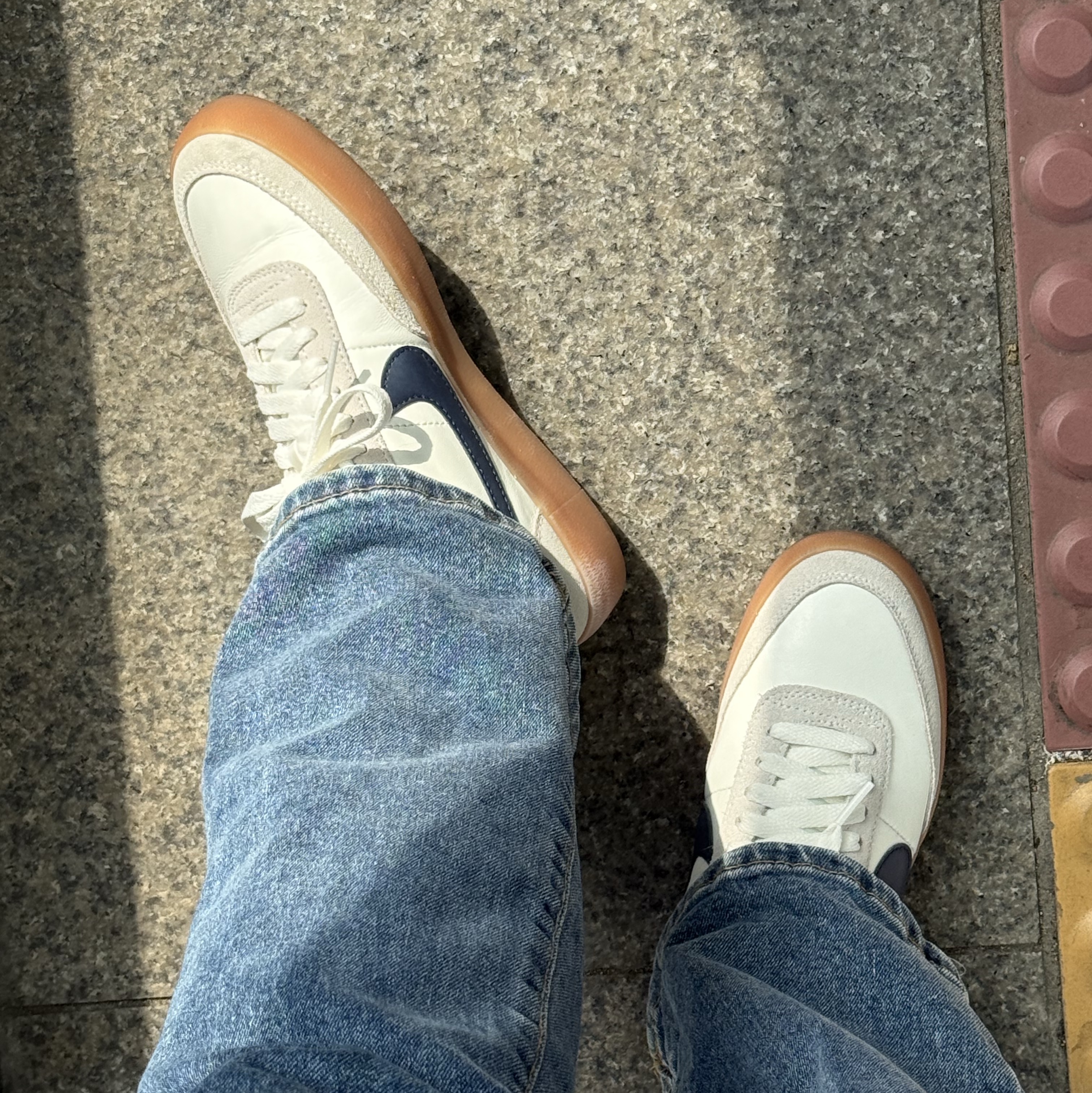 (W) Nike Killshot 2 Sail Midnight Navy 착용 스타일