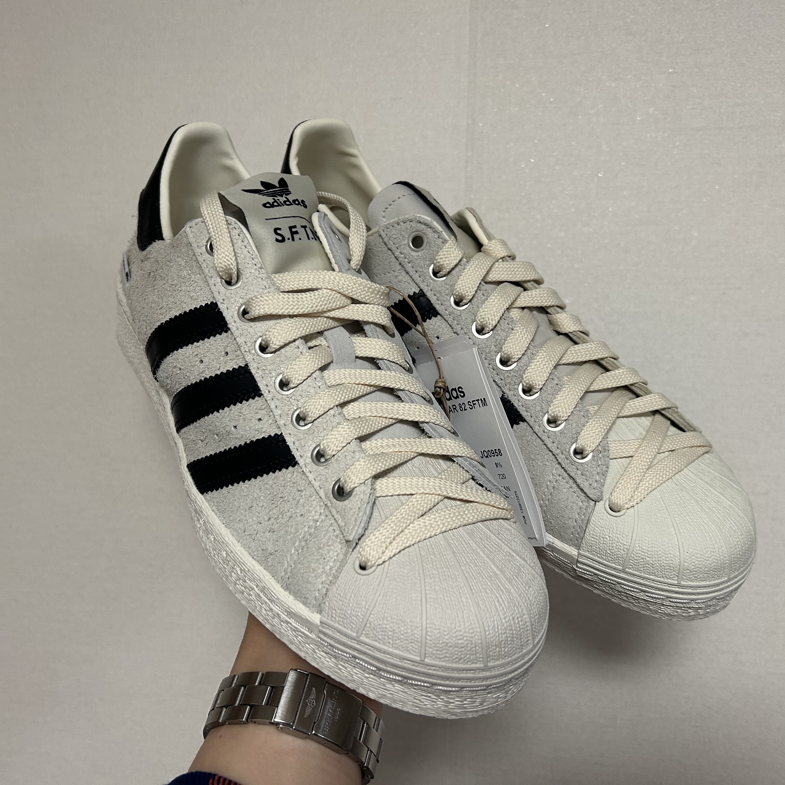 Adidas x Song for the Mute Superstar 82 Cream White Core Black 착용 스타일 - 2