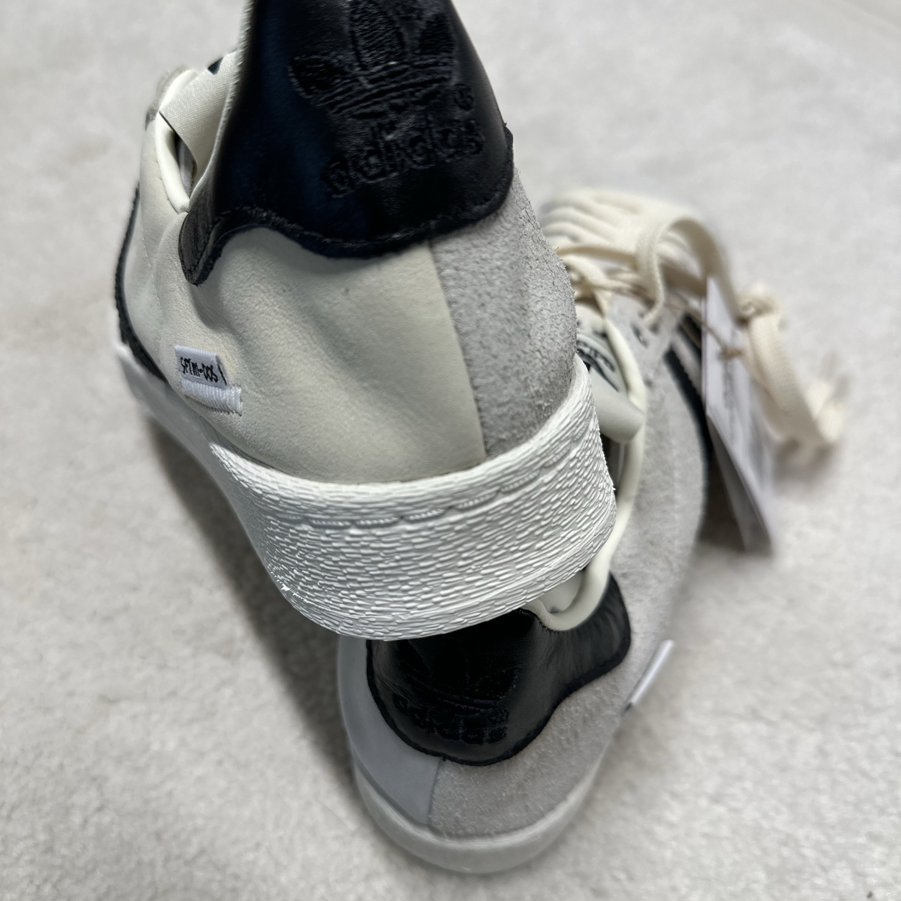 Adidas x Song for the Mute Superstar 82 Cream White Core Black 착용 스타일 - 5