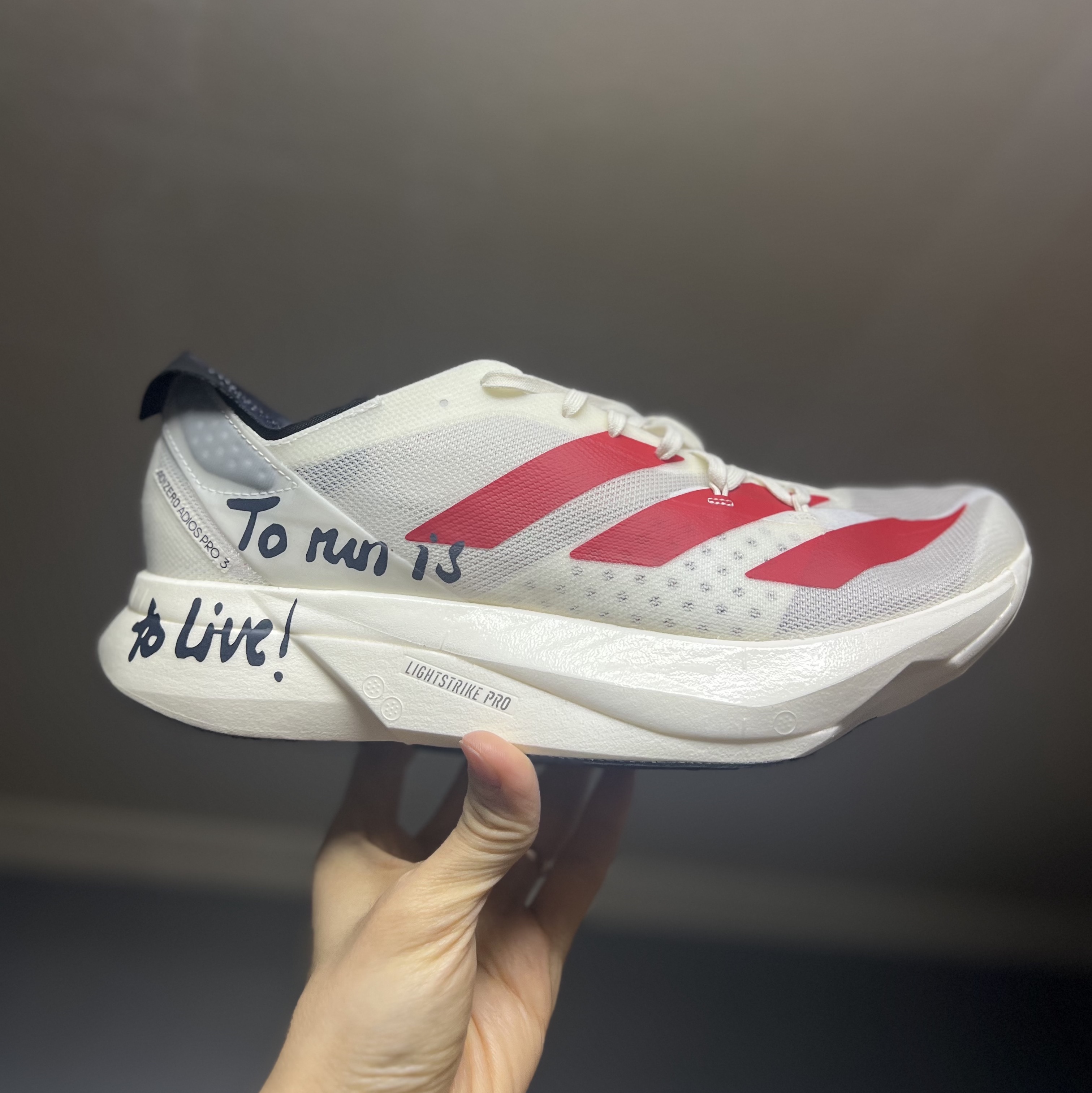 Adidas Adizero Adios Pro 3 Off White Better Scarlet 착용 스타일 - 2