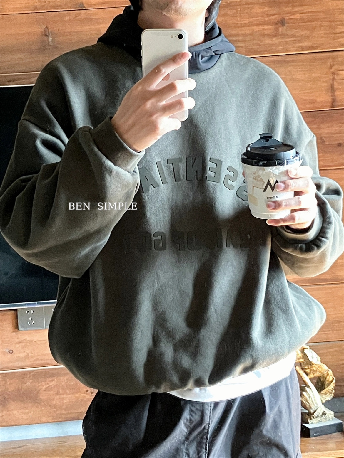 Essentials Nylon Fleece Hoodie Ink Jet Black - 24SS 착용 스타일