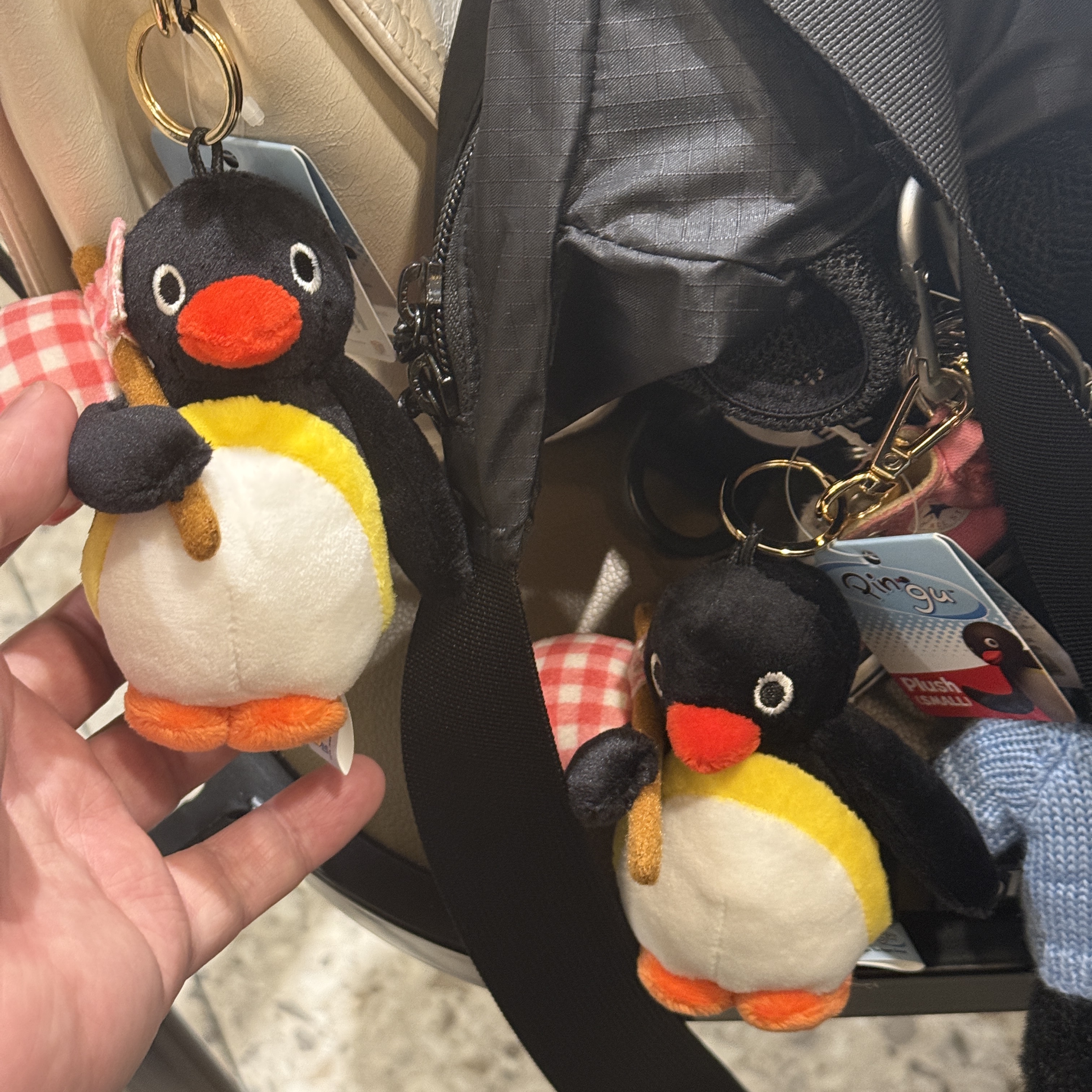 Pingu Bottari Keyring 착용 스타일